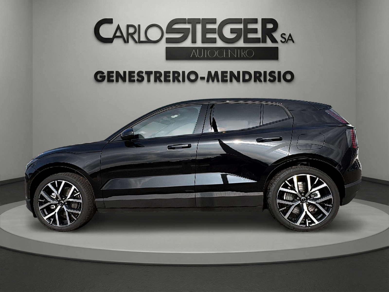 VOLVO EX30 P5 69 kWh Long Range Xcentric Black Edition-image-3