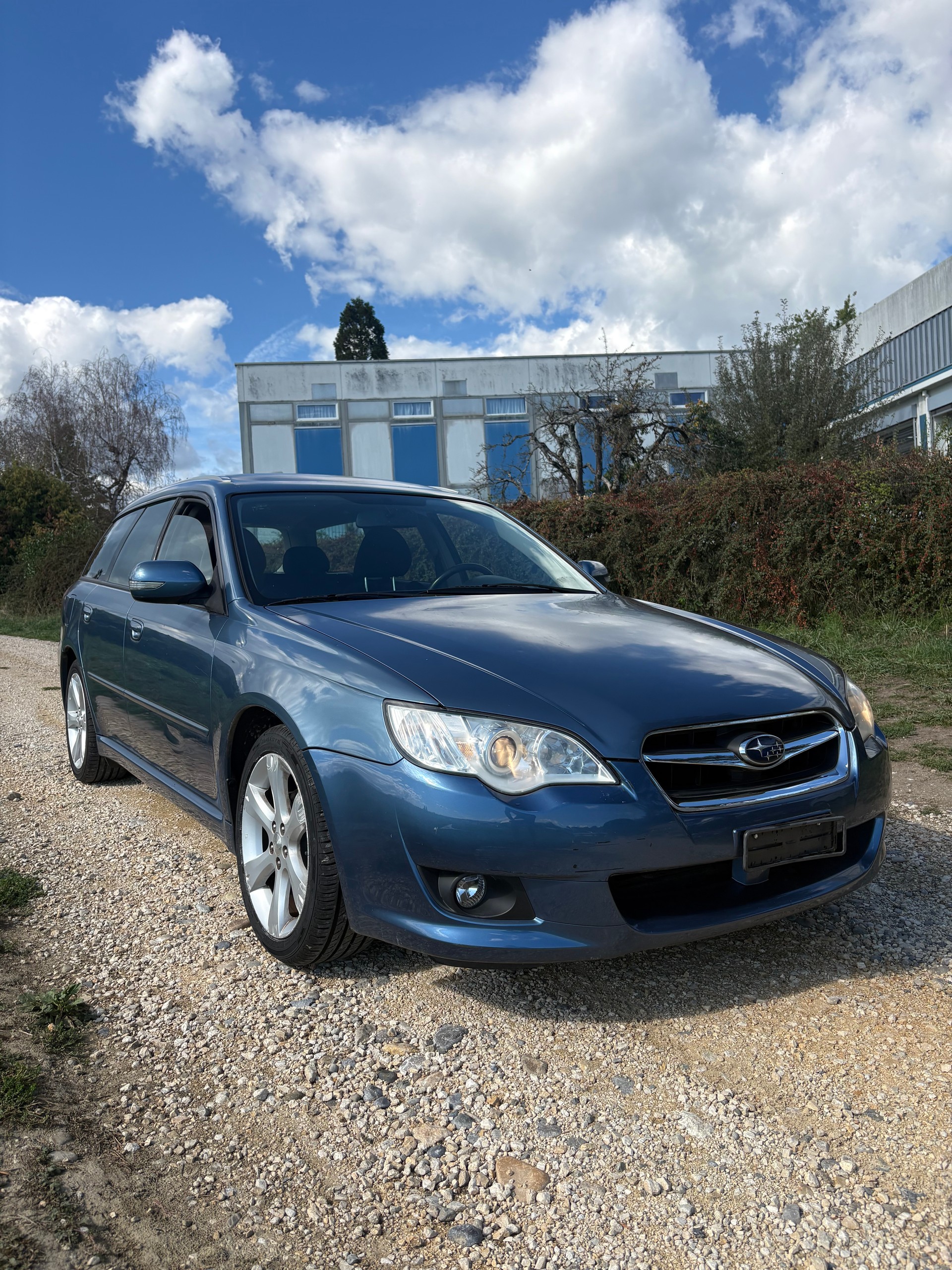 SUBARU LEGACY-image-2