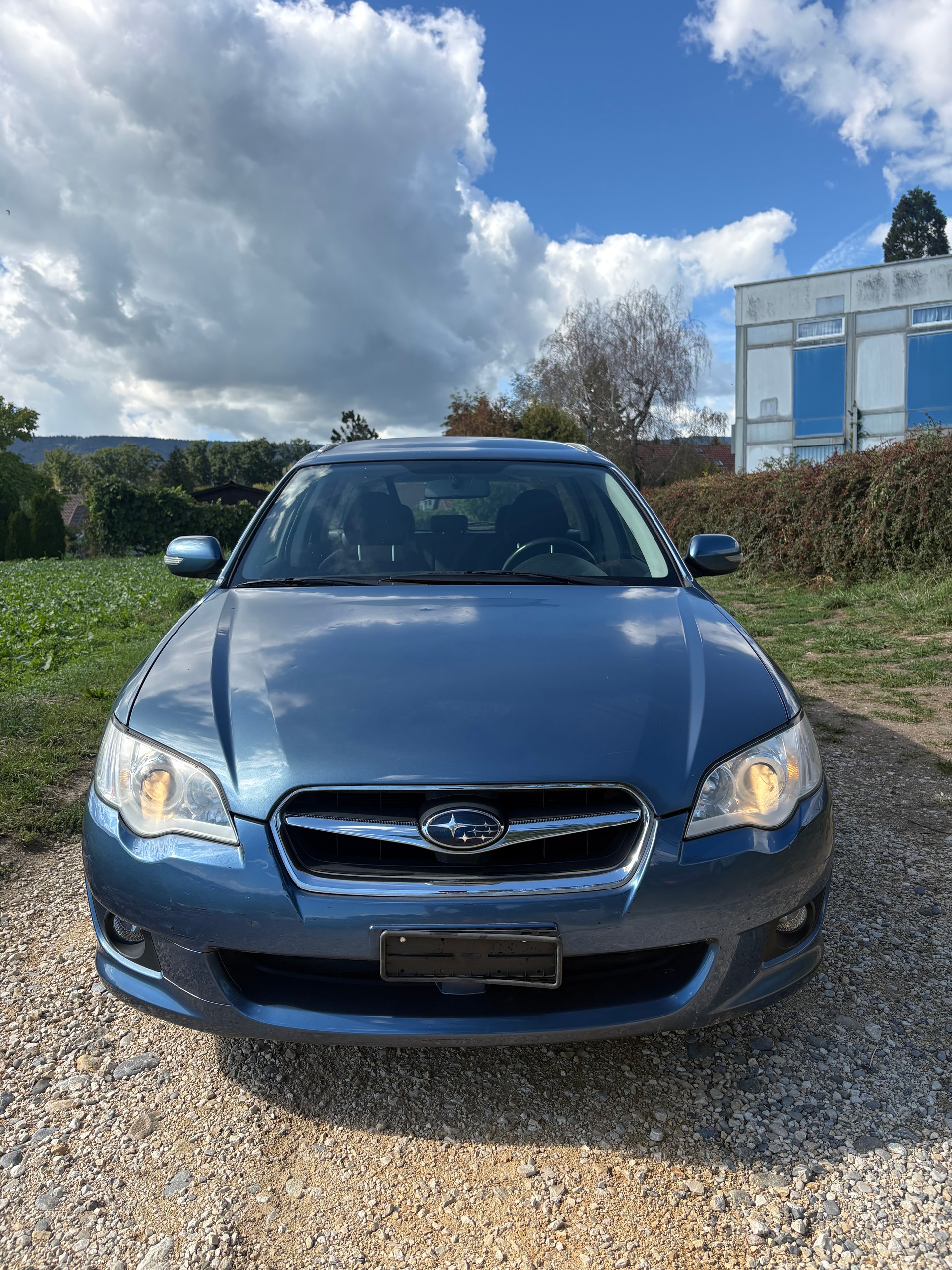 SUBARU LEGACY-image-1