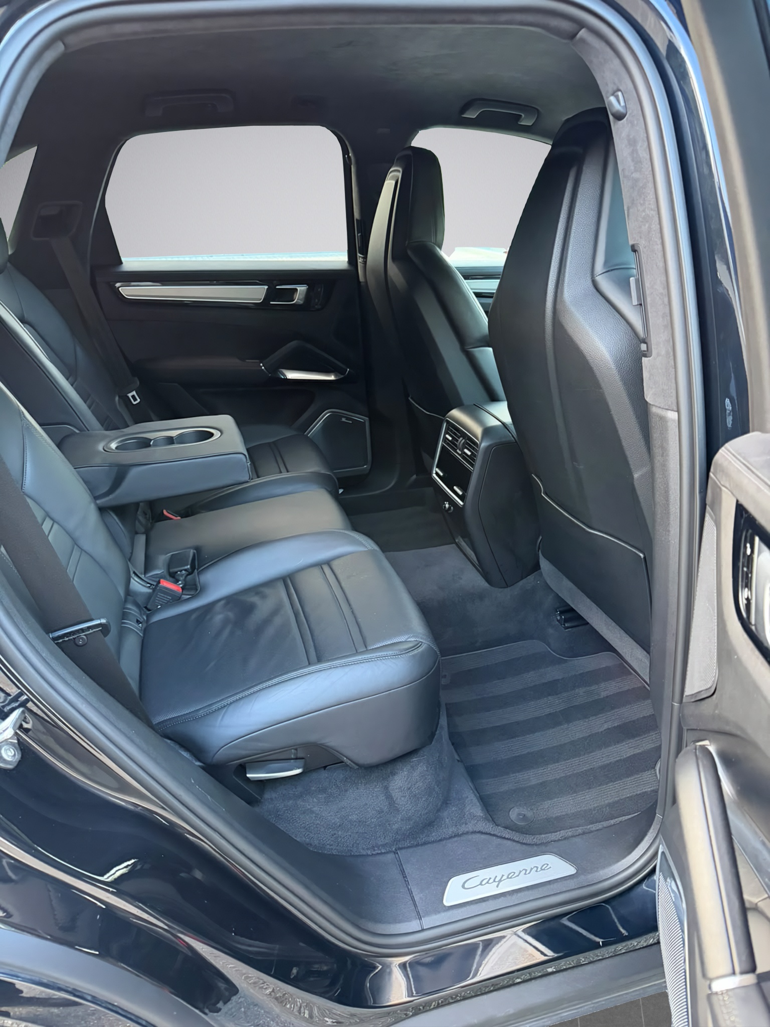 PORSCHE Cayenne Turbo 4.0 V8 Benzin 550PS-image-11