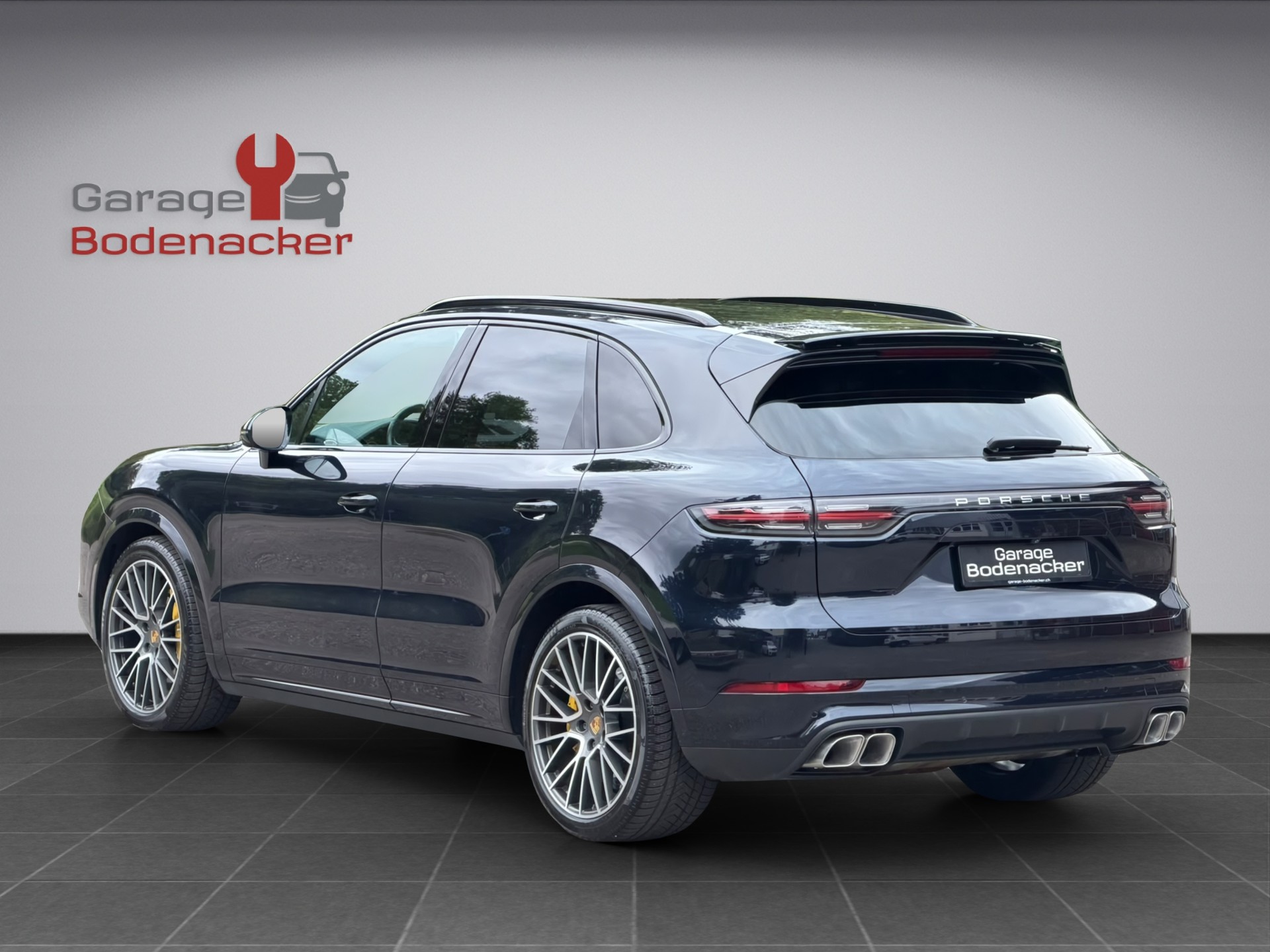 PORSCHE Cayenne Turbo 4.0 V8 Benzin 550PS-image-3