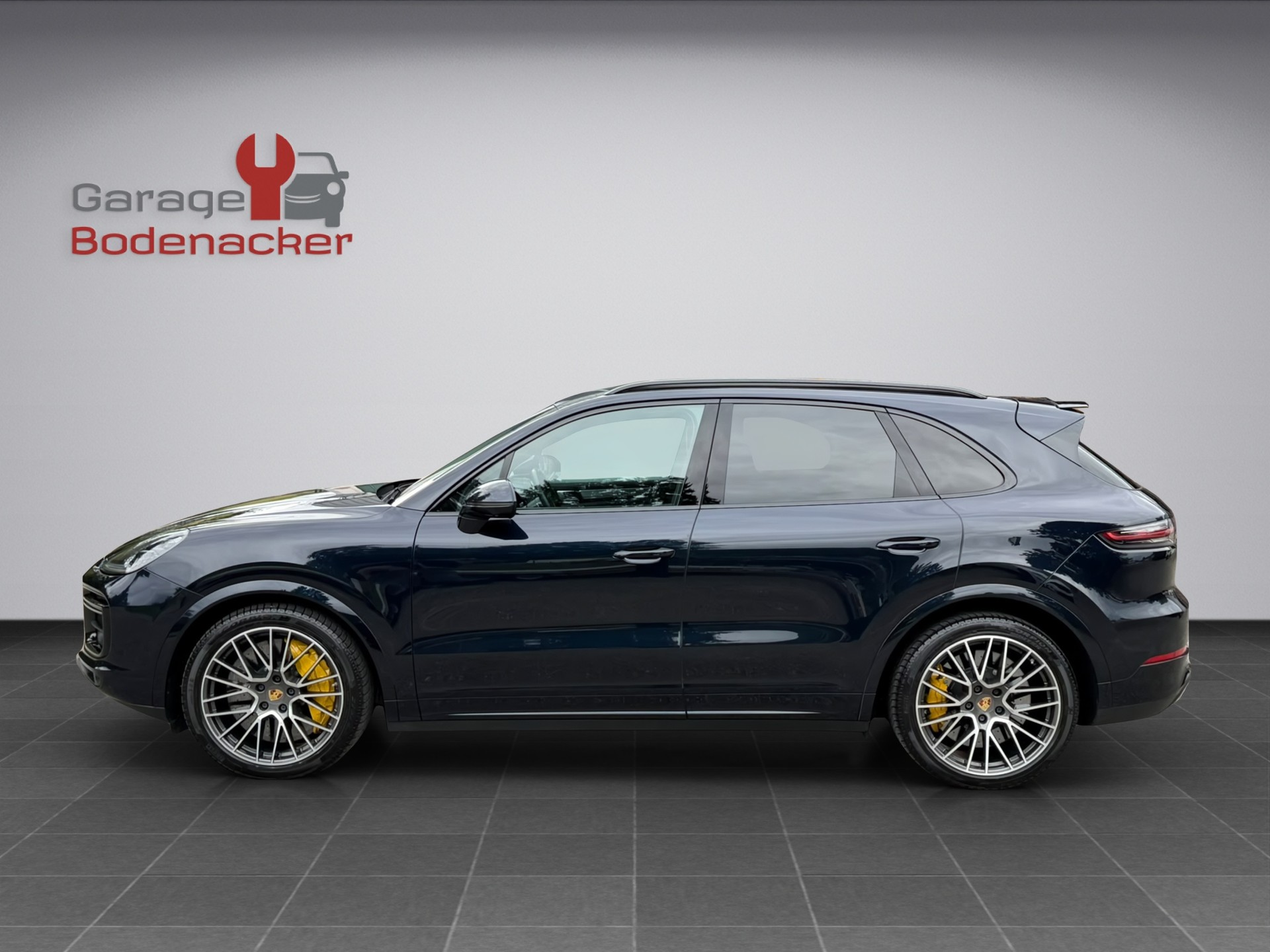 PORSCHE Cayenne Turbo 4.0 V8 Benzin 550PS-image-2