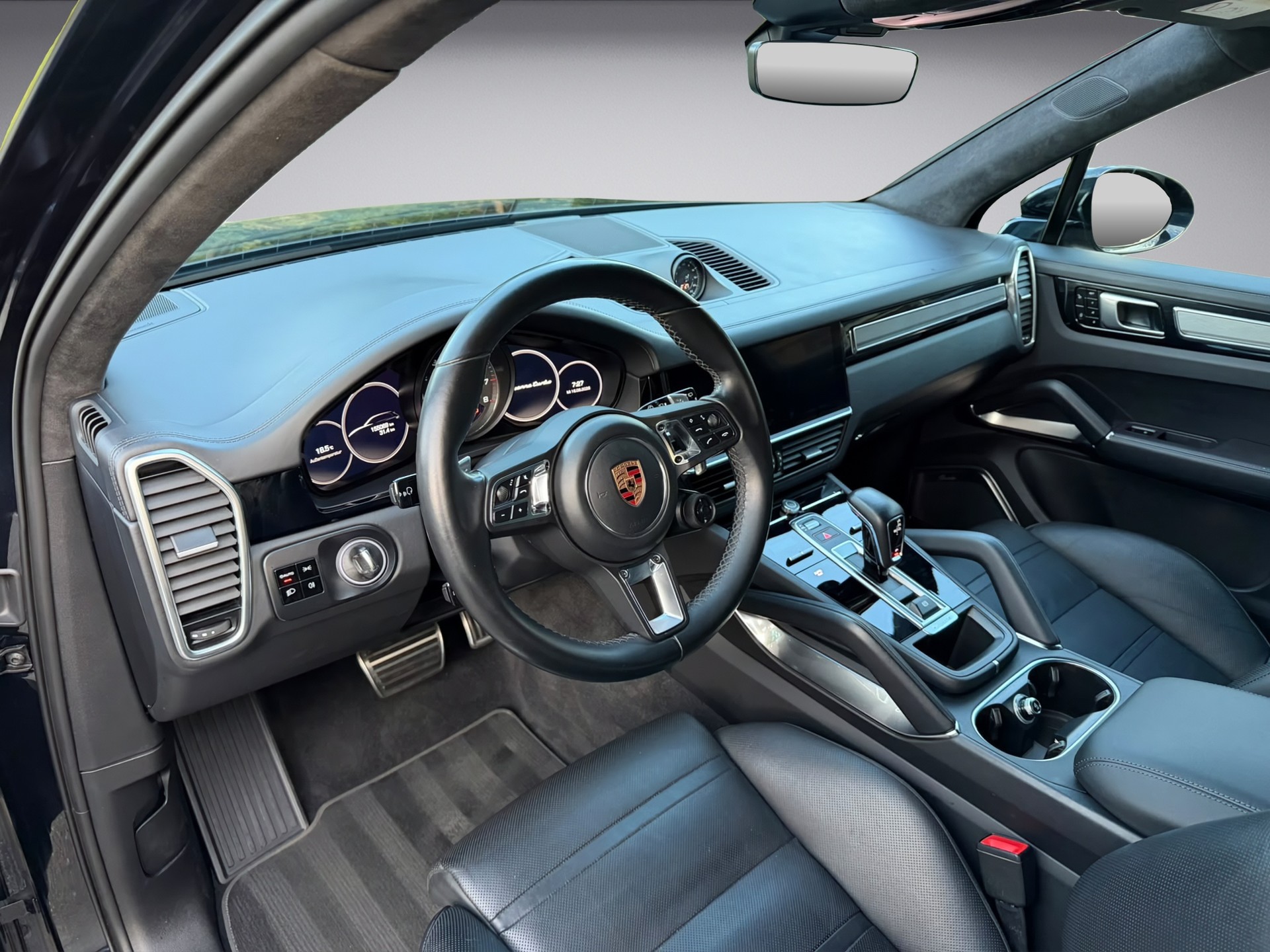 PORSCHE Cayenne Turbo 4.0 V8 Benzin 550PS-image-8