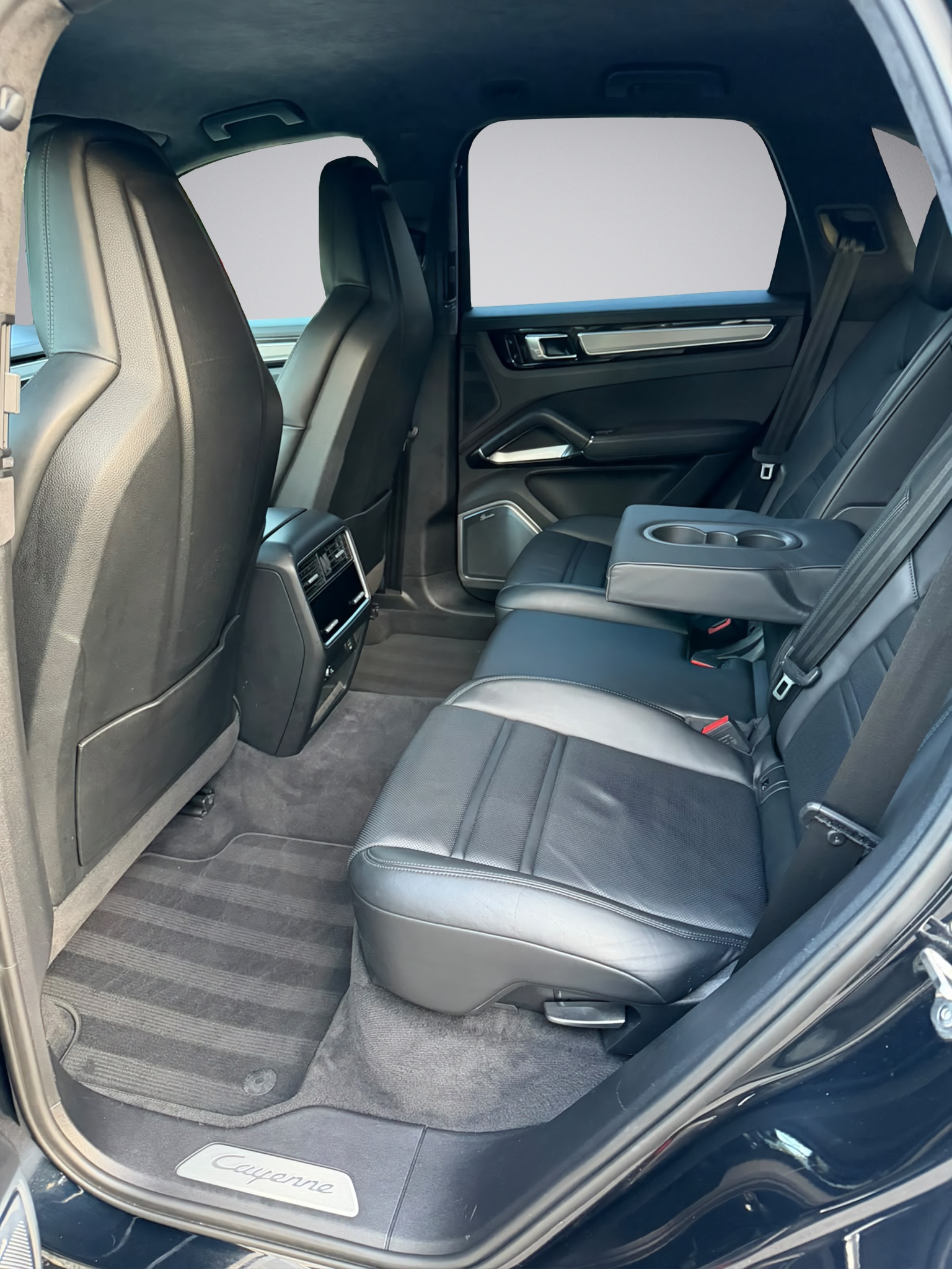 PORSCHE Cayenne Turbo 4.0 V8 Benzin 550PS-image-10