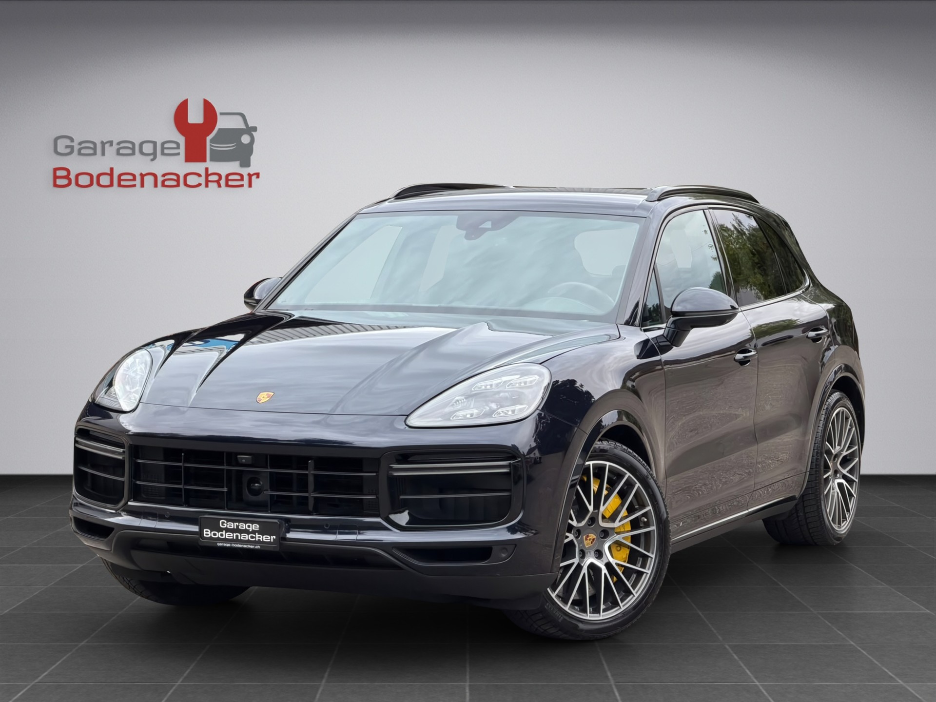 PORSCHE Cayenne Turbo 4.0 V8 Benzin 550PS-image-0