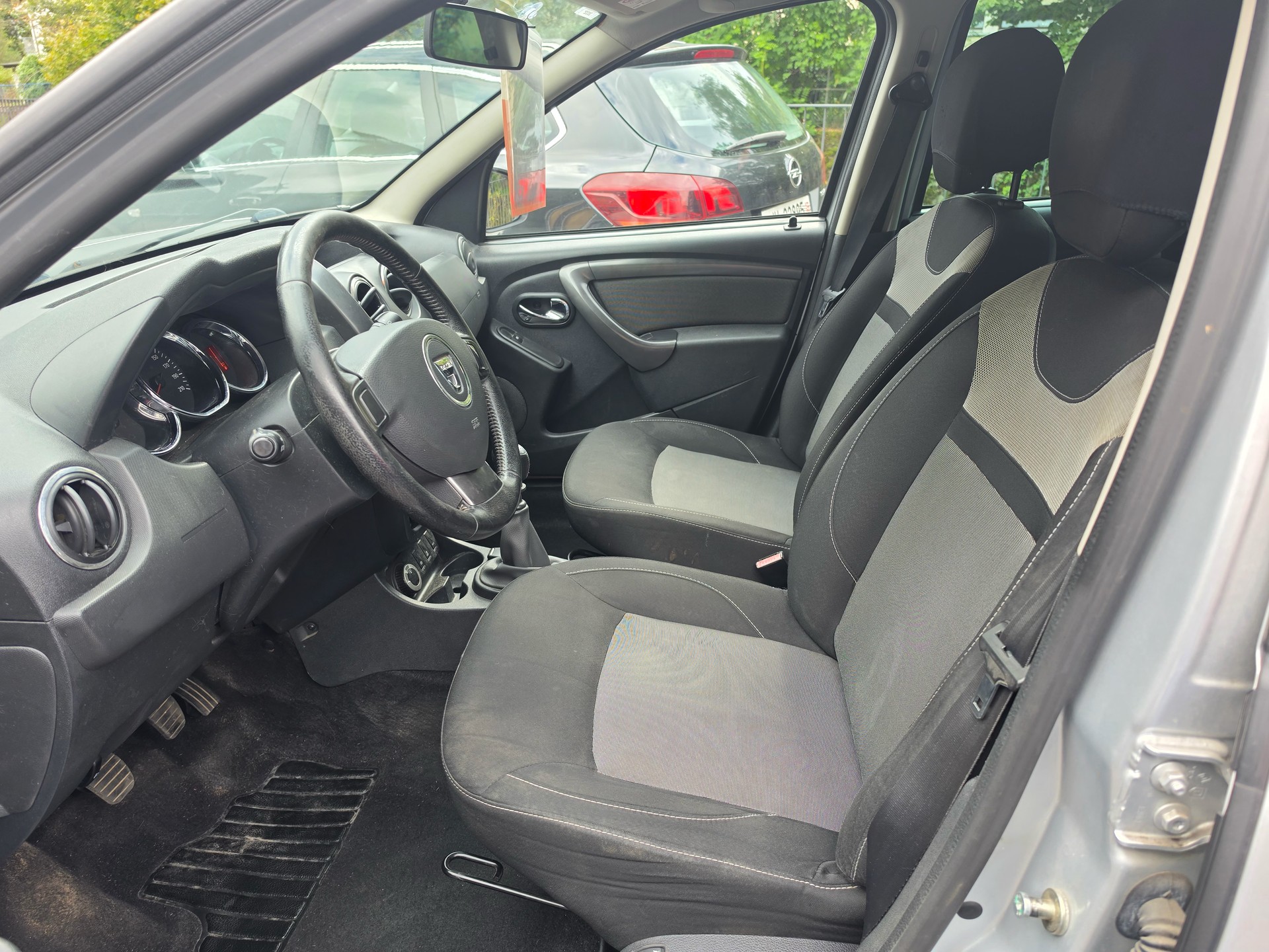 DACIA Duster 1.2 T Privilège 4x4-image-4