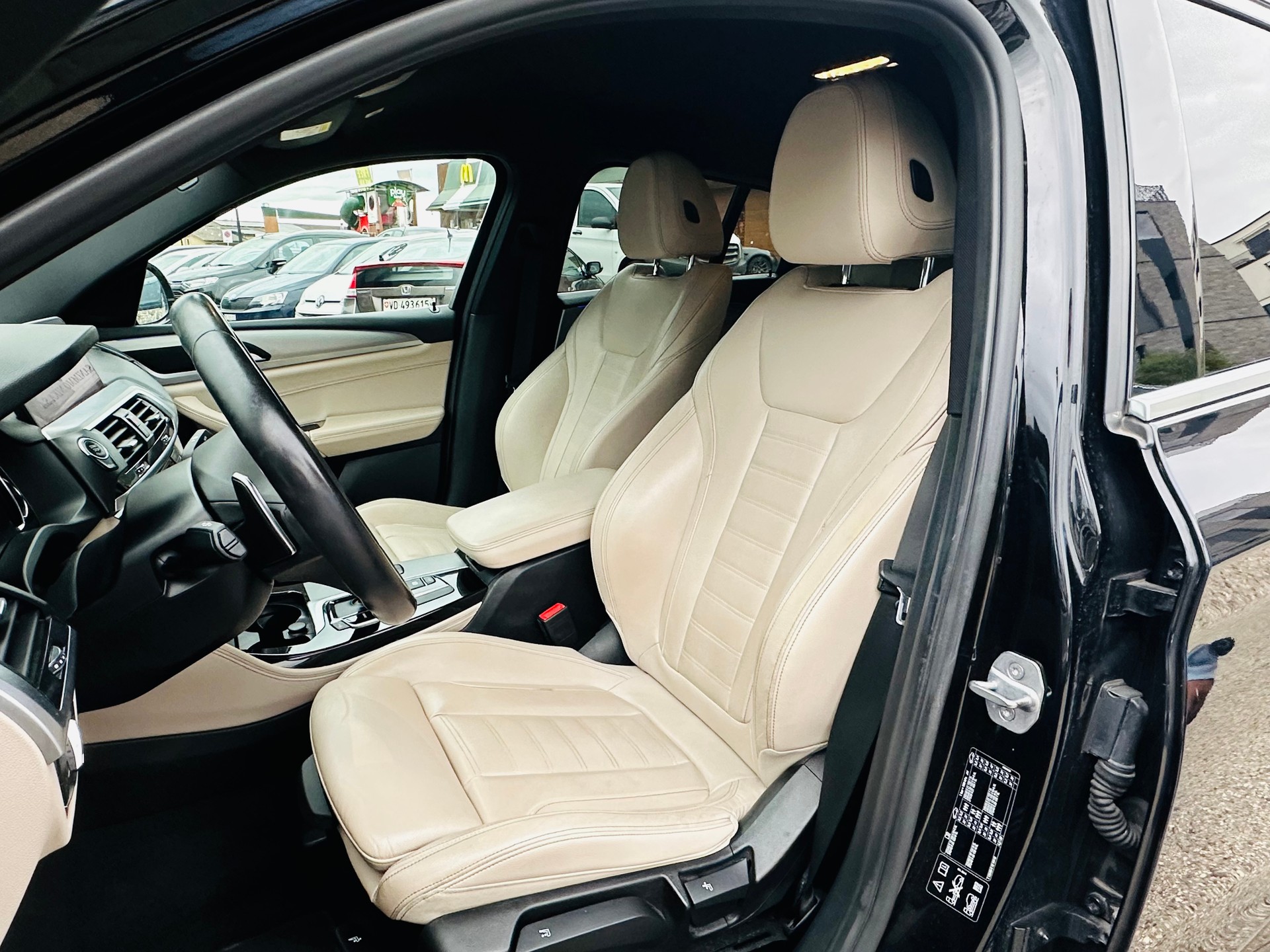 BMW X4 xDrive 20i M Sport Steptronic-image-12