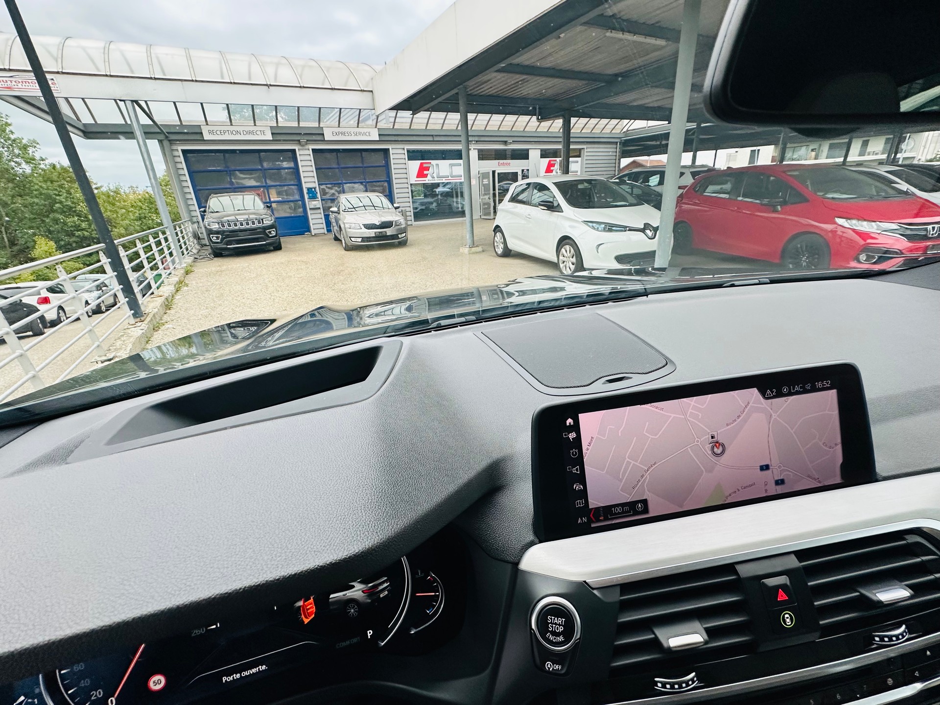 BMW X4 xDrive 20i M Sport Steptronic-image-15
