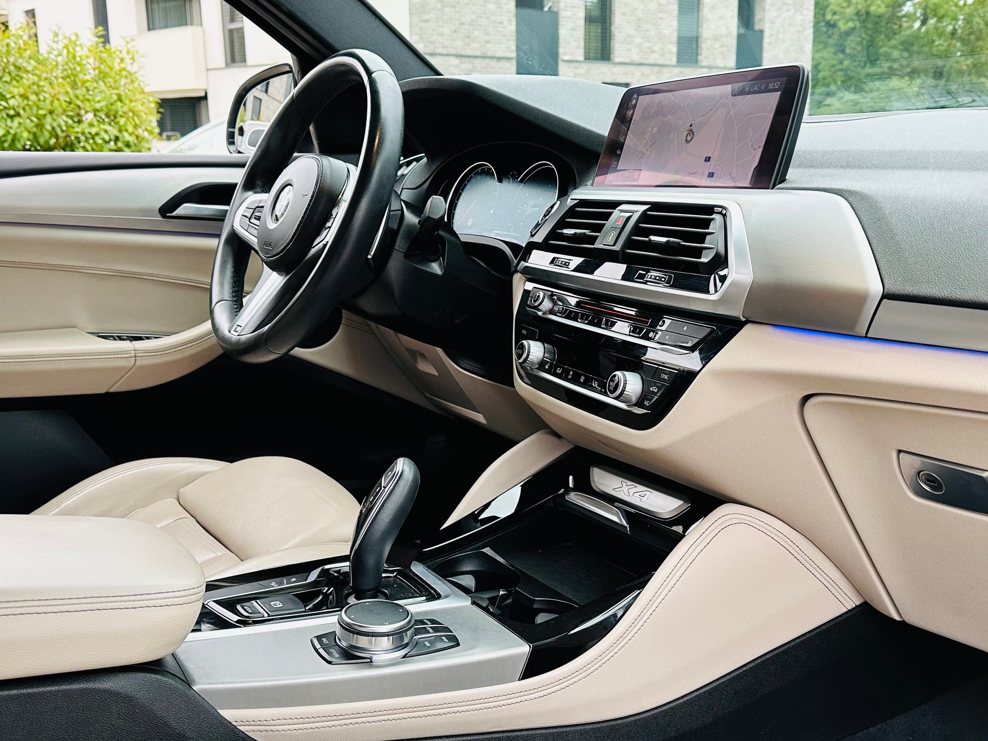 BMW X4 xDrive 20i M Sport Steptronic-image-16