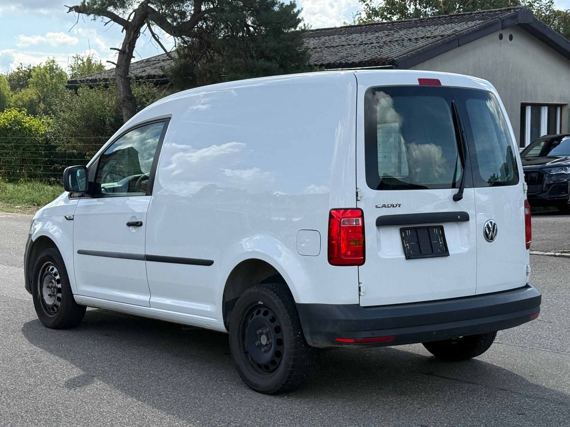 VW Caddy 2.0TDI BlueMotion Technology DSG-image-6