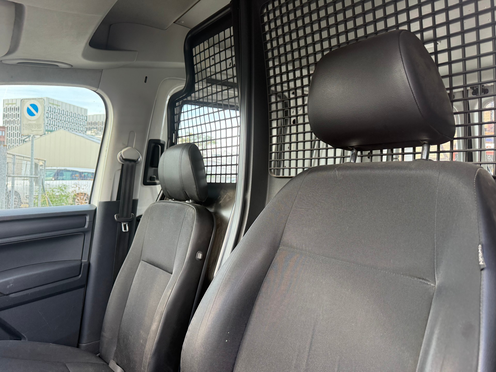 VW Caddy 2.0TDI BlueMotion Technology DSG-image-13