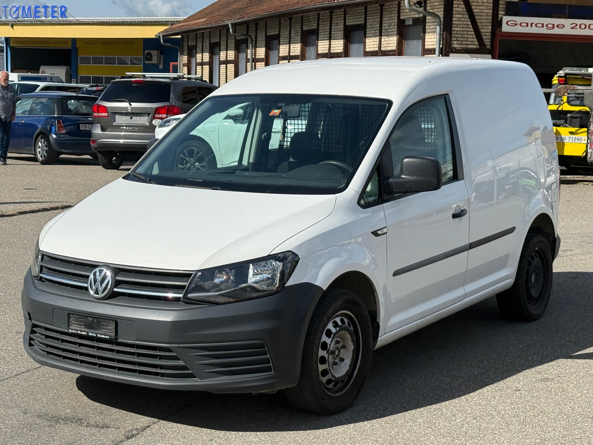VW Caddy 2.0TDI BlueMotion Technology DSG-image-0