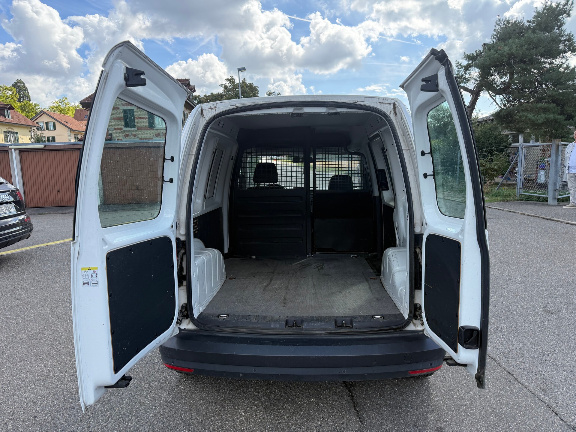 VW Caddy 2.0TDI BlueMotion Technology DSG-image-7