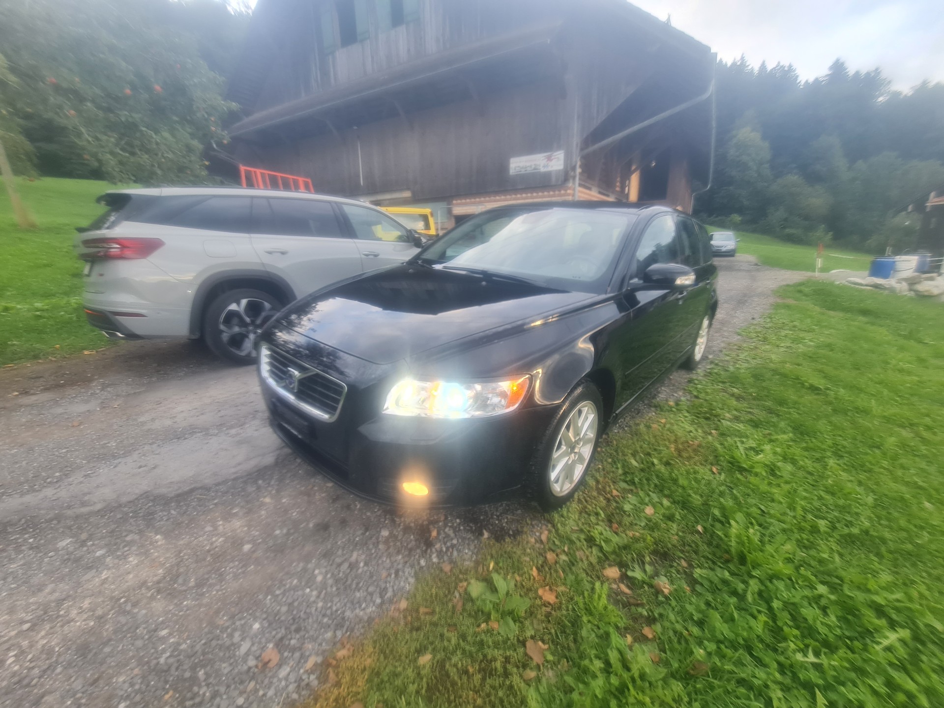VOLVO V50 2.4 Kinetic Geartronic-image-0
