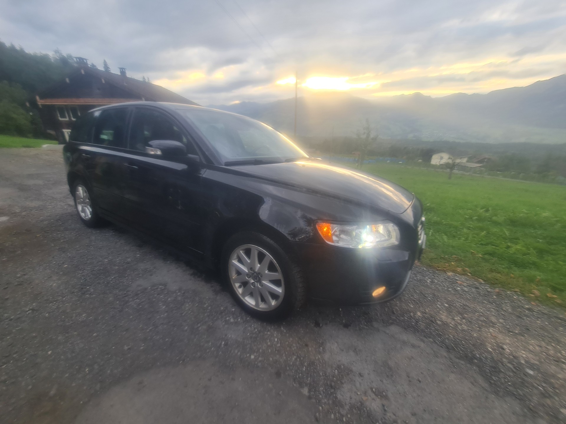 VOLVO V50 2.4 Kinetic Geartronic-image-2