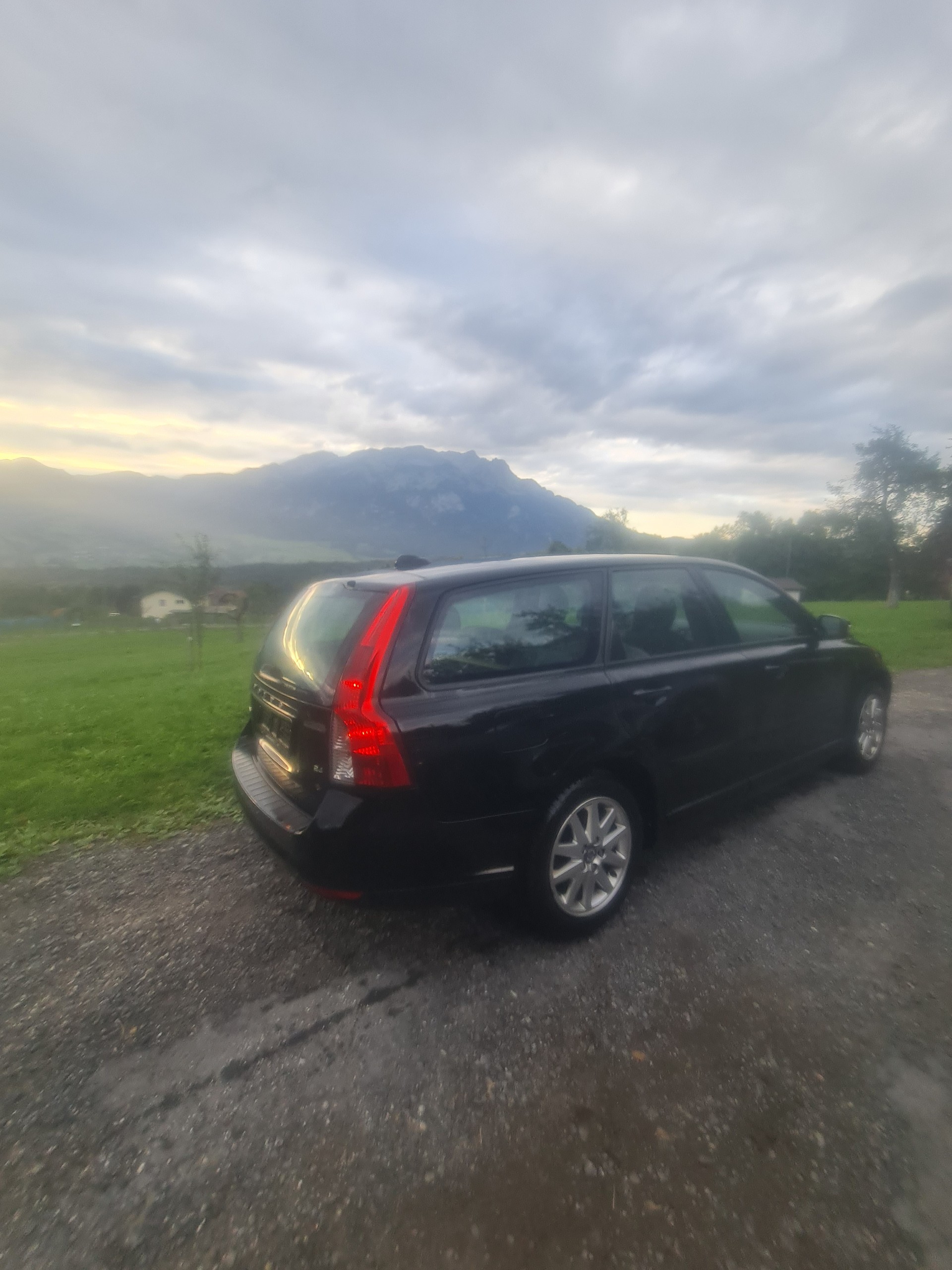 VOLVO V50 2.4 Kinetic Geartronic-image-3