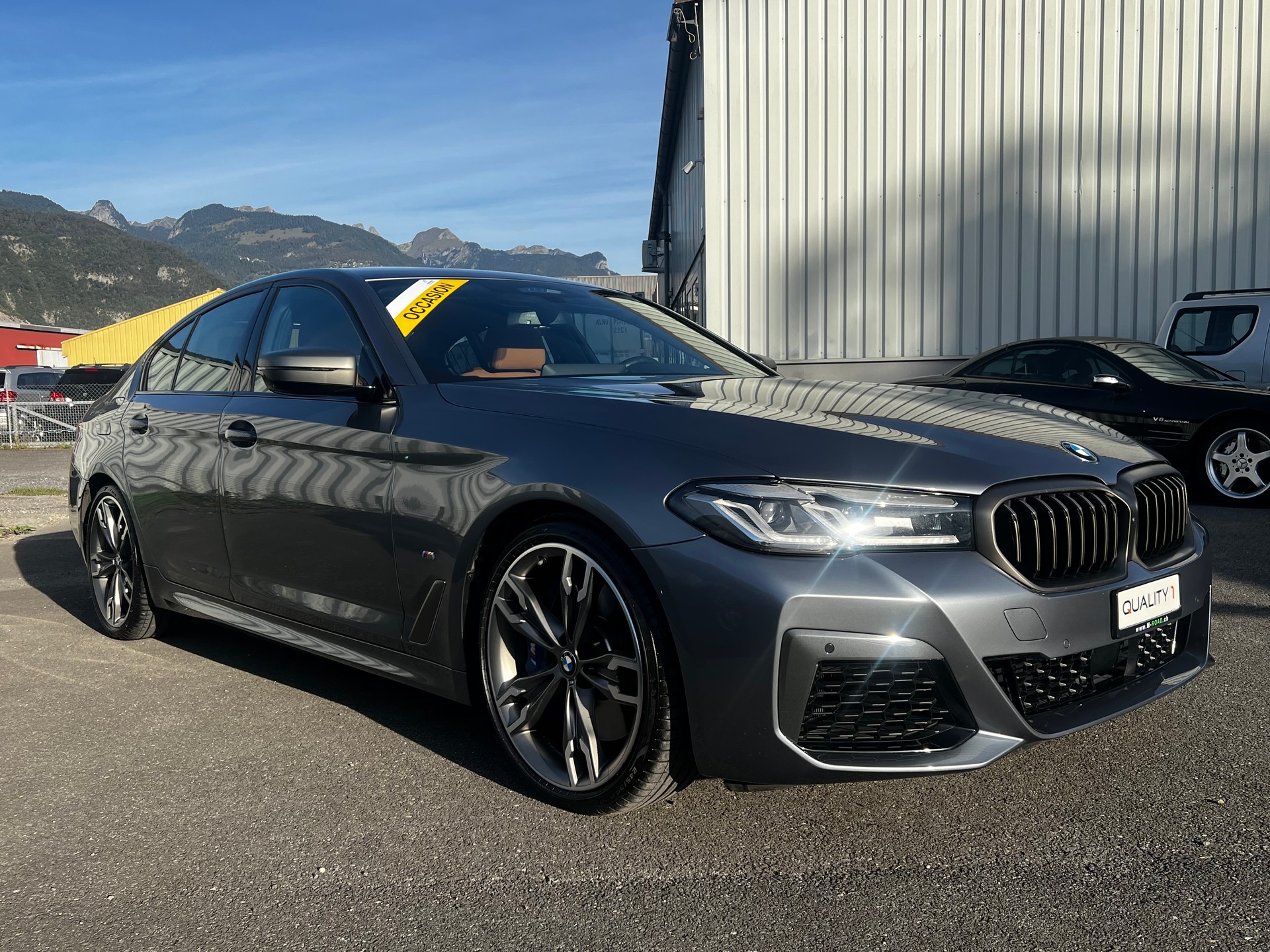 BMW M550i xDrive Steptronic-image-1