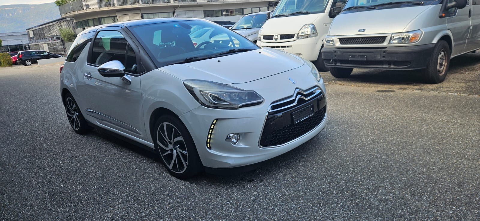 DS AUTOMOBILES DS3 1.2 Pure Tech Eye Tech-image-3