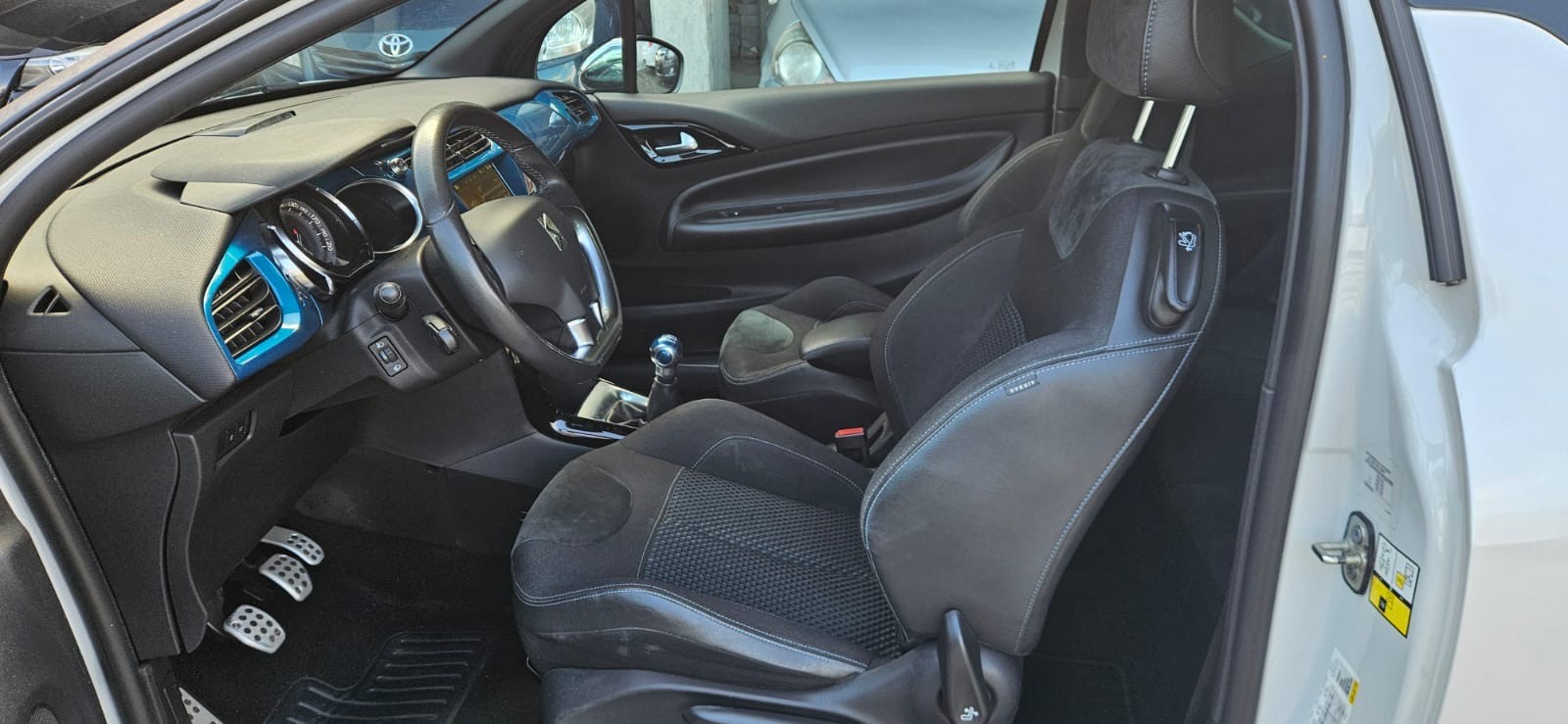 DS AUTOMOBILES DS3 1.2 Pure Tech Eye Tech-image-6