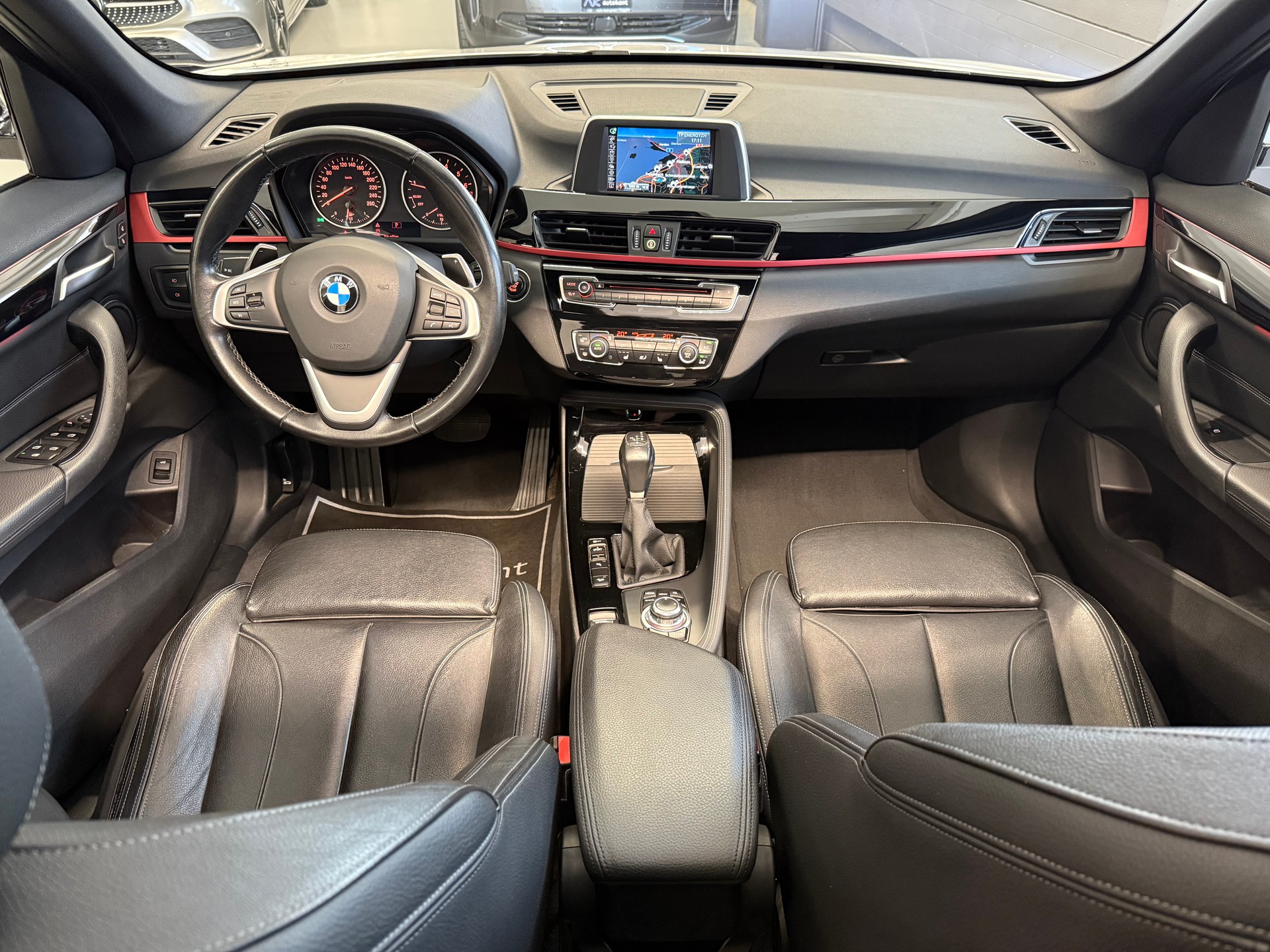 BMW X1 xDrive 20i Sport Line Steptronic-image-18