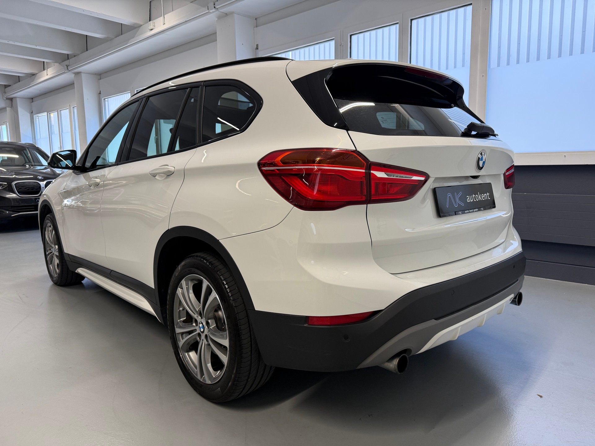 BMW X1 xDrive 20i Sport Line Steptronic-image-3
