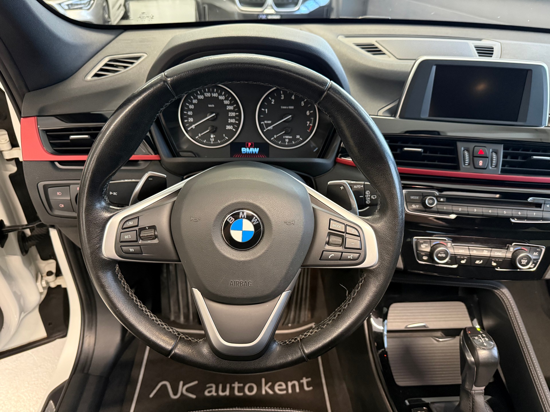 BMW X1 xDrive 20i Sport Line Steptronic-image-7