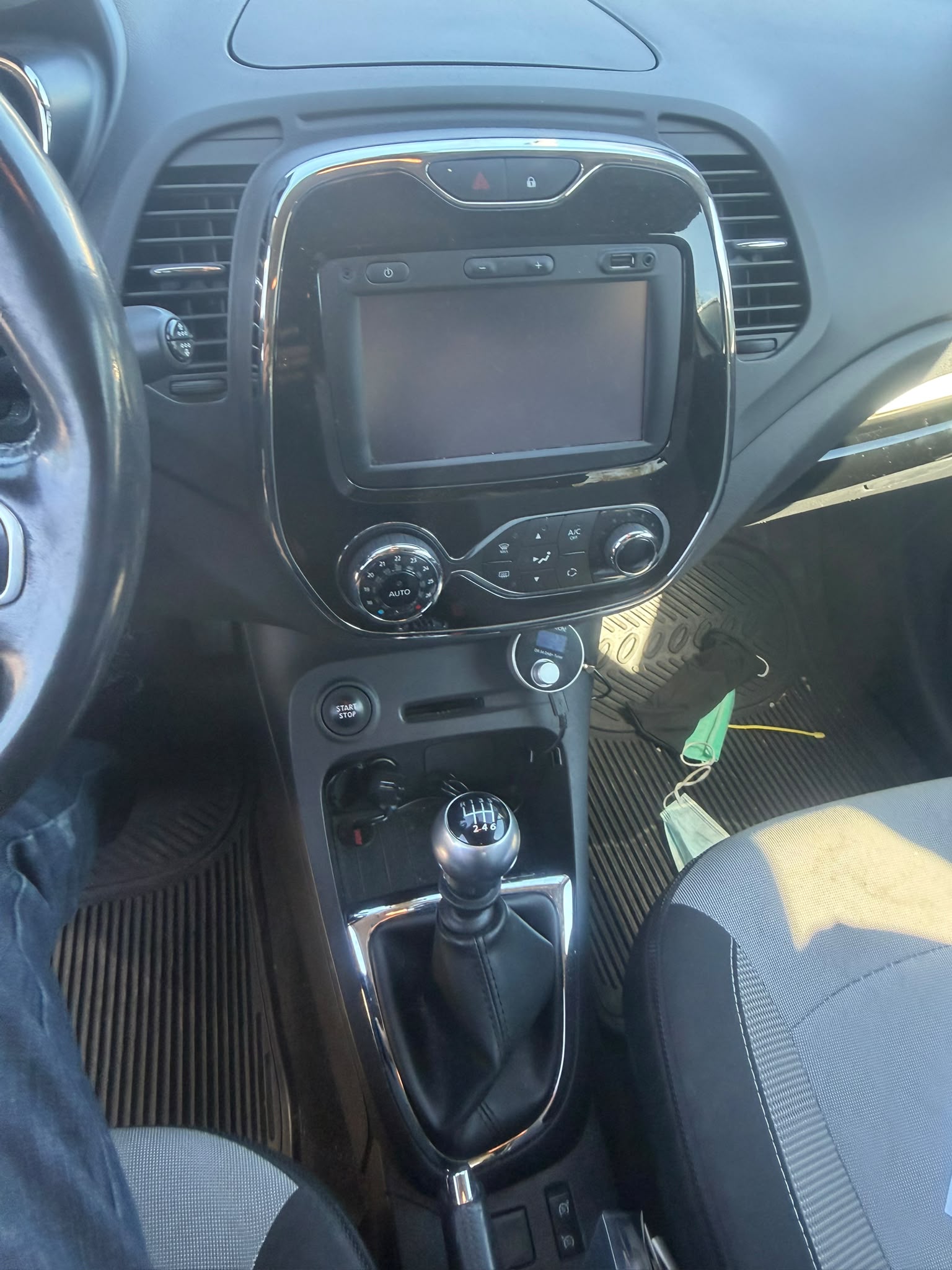 RENAULT Captur 1.2 T 16V-image-9