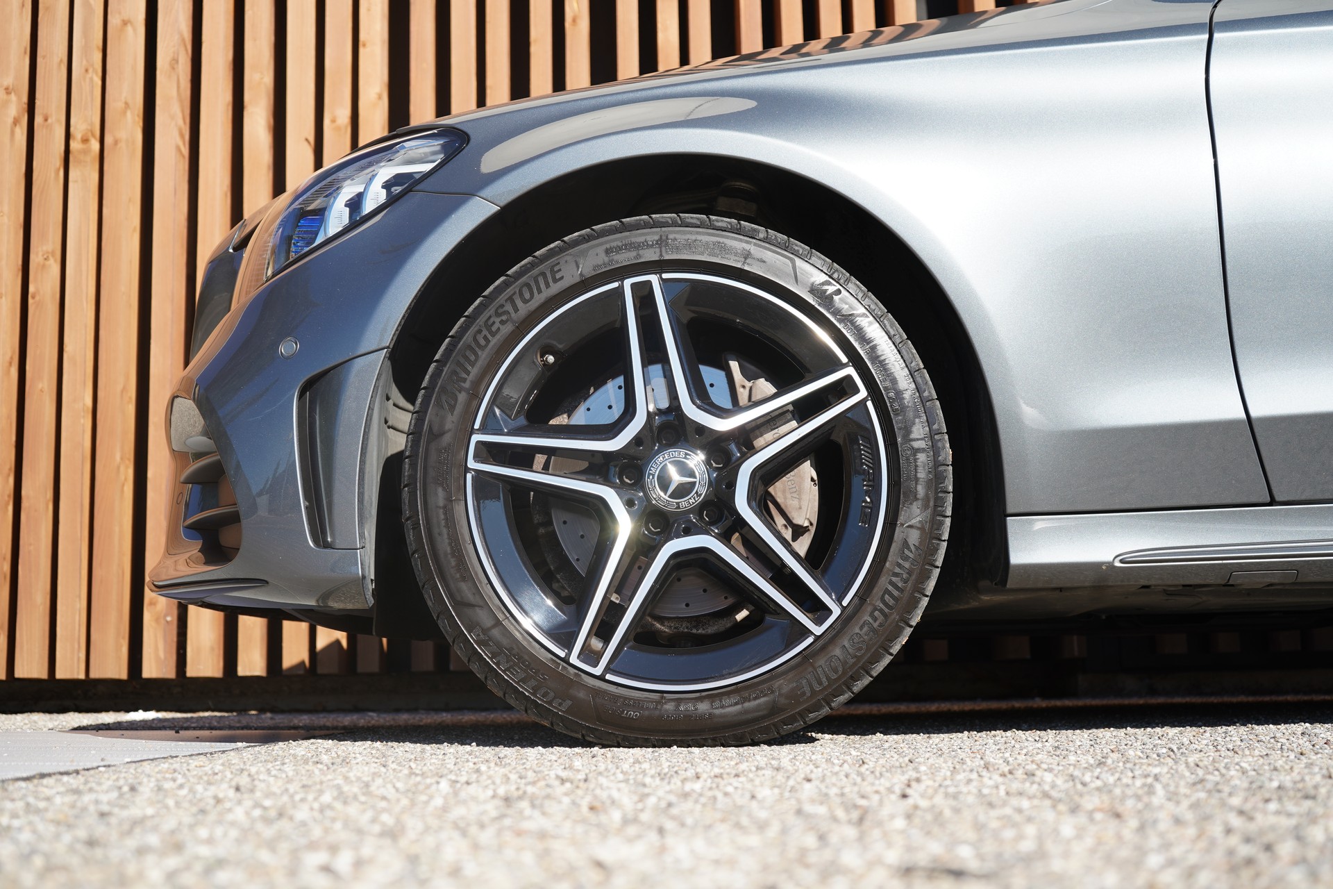 MERCEDES-BENZ C 200 SWISS STAR AMG LINE NIGHT 4MATIC 9G-TRONIC l 184 PS-image-17