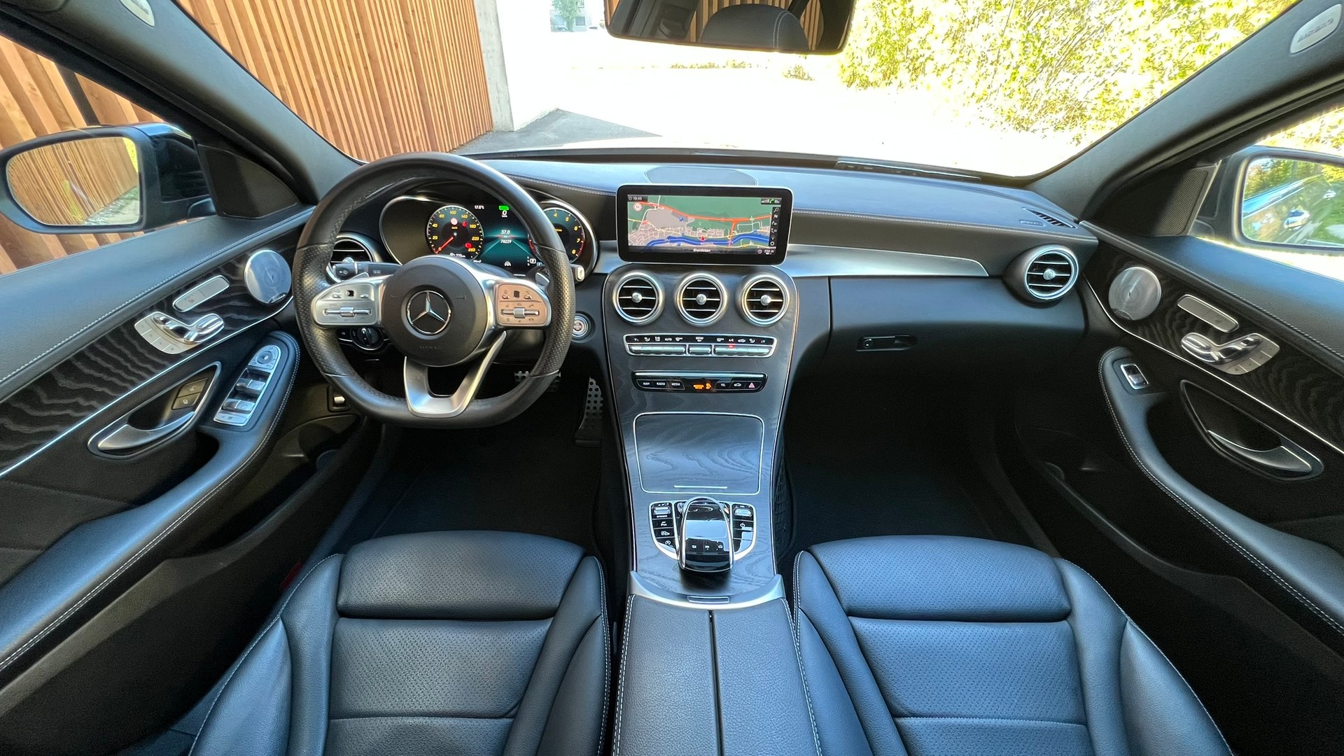 MERCEDES-BENZ C 200 SWISS STAR AMG LINE NIGHT 4MATIC 9G-TRONIC l 184 PS-image-19