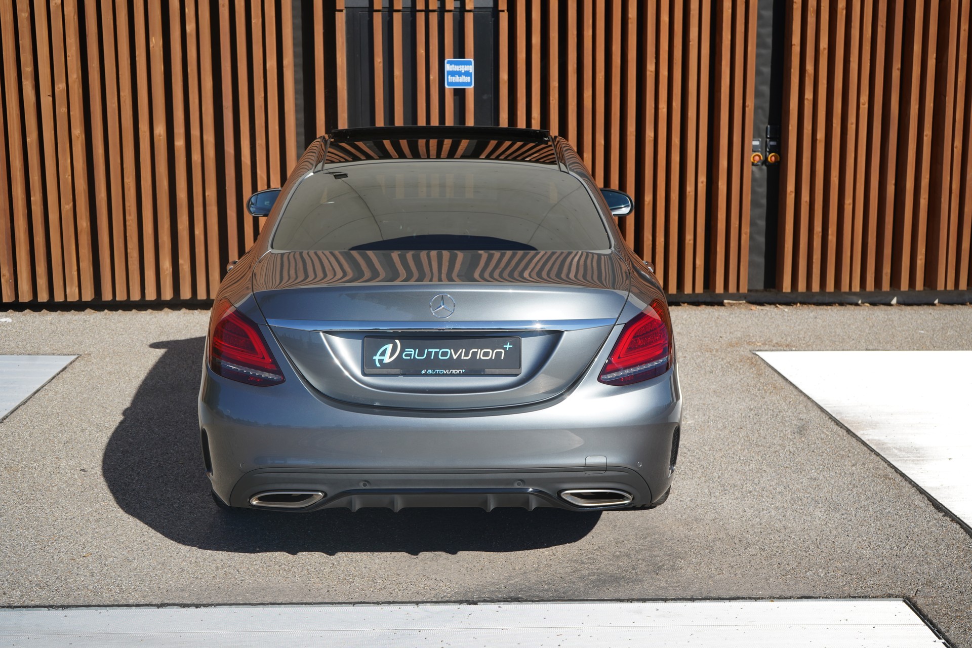 MERCEDES-BENZ C 200 SWISS STAR AMG LINE NIGHT 4MATIC 9G-TRONIC l 184 PS-image-15