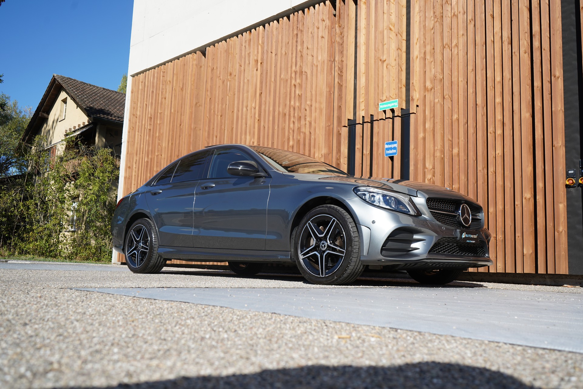 MERCEDES-BENZ C 200 SWISS STAR AMG LINE NIGHT 4MATIC 9G-TRONIC l 184 PS-image-6