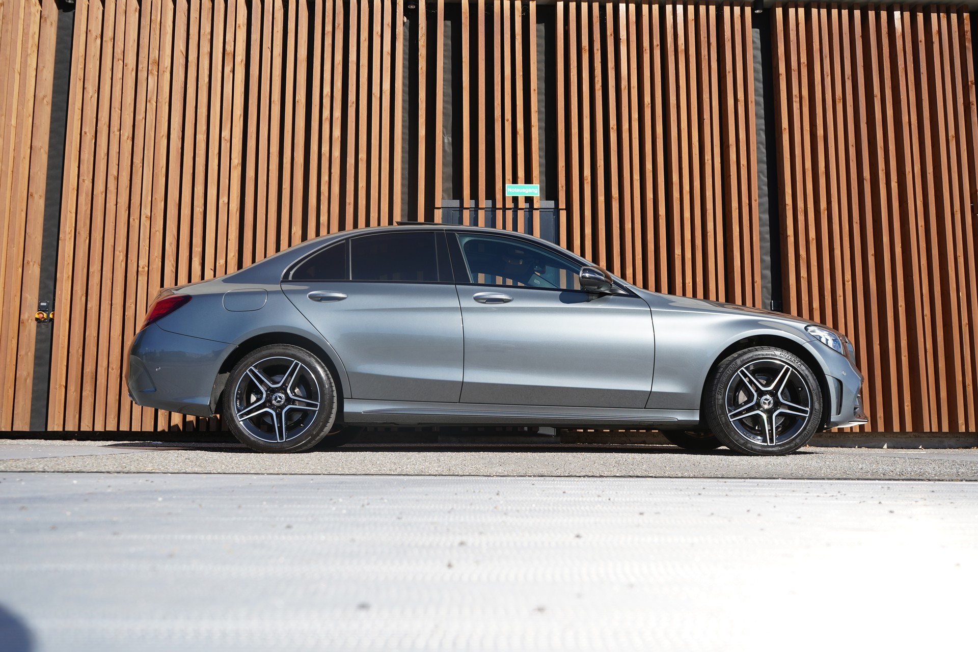 MERCEDES-BENZ C 200 SWISS STAR AMG LINE NIGHT 4MATIC 9G-TRONIC l 184 PS-image-0