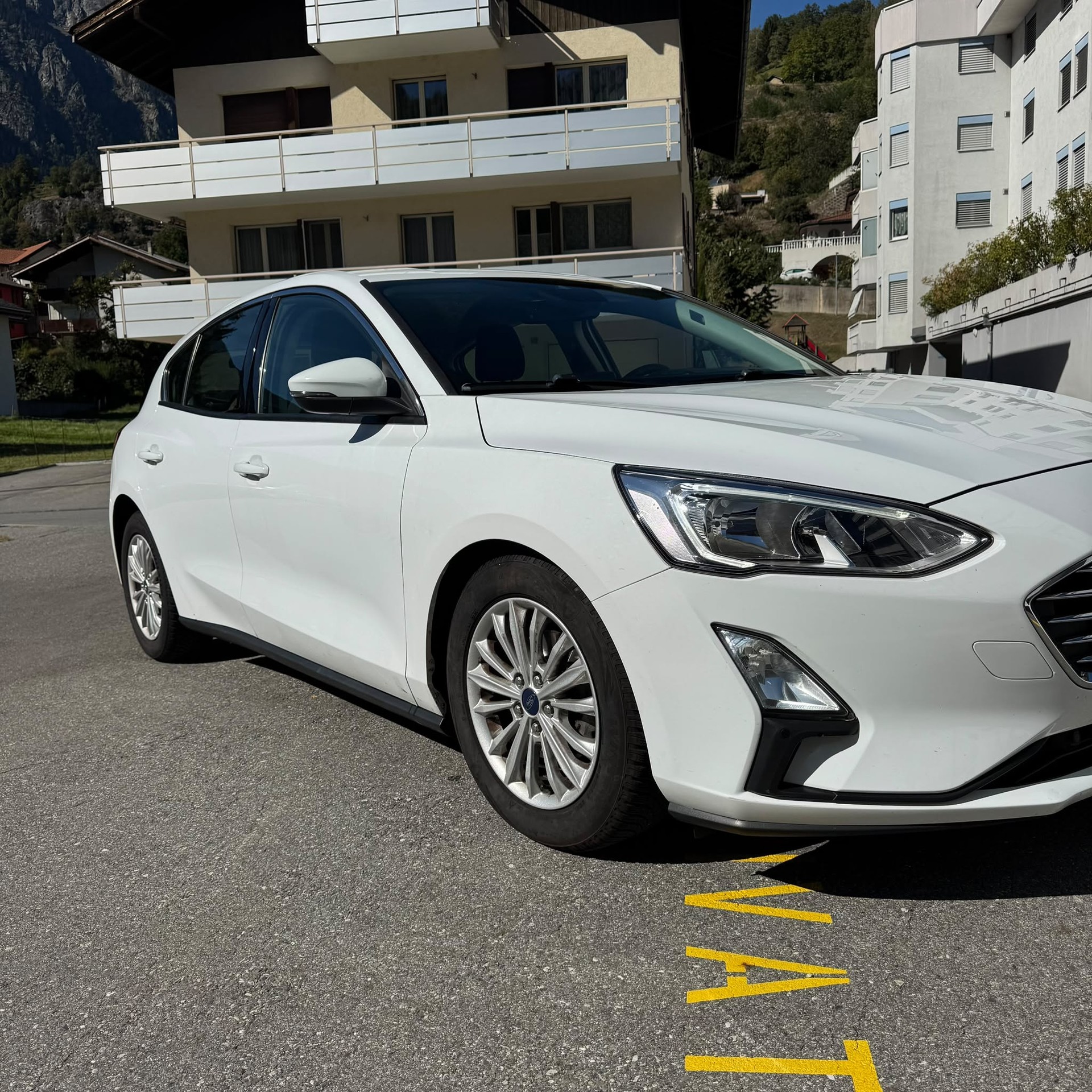 FORD Focus 1.5 TDCi Titanium Automatic-image-1