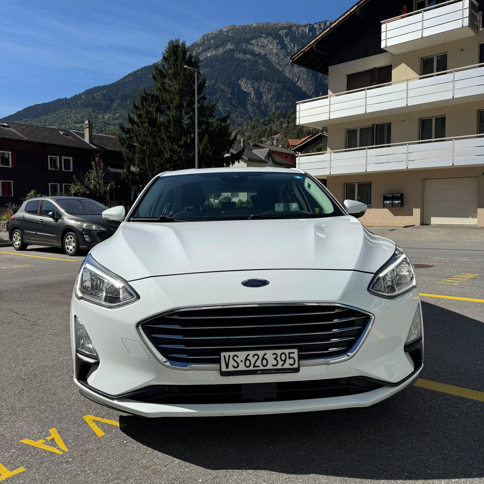 Car photo