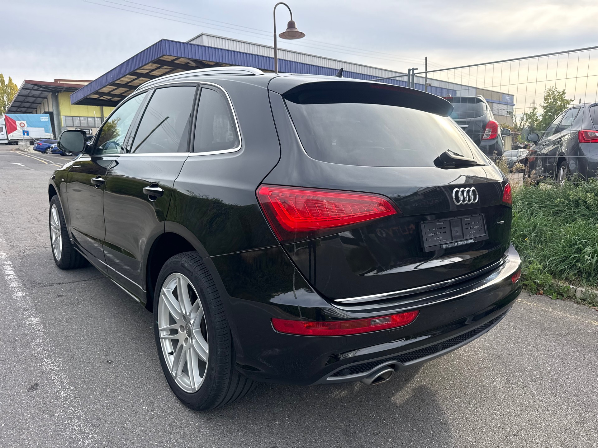 AUDI Q5 3.0 TDI quattro S-tronic-image-4