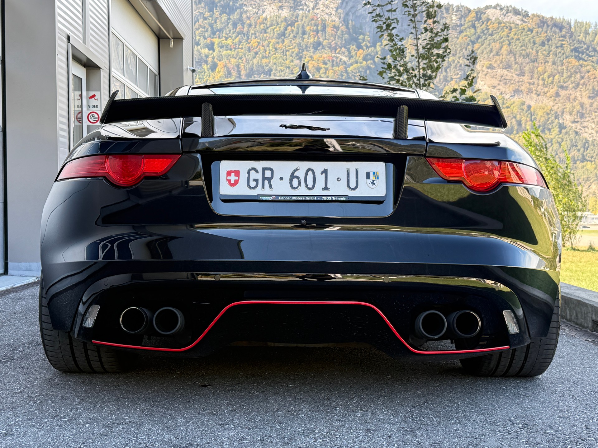 JAGUAR F-Type Coupé R 5.0 V8 S/C AWD-image-3