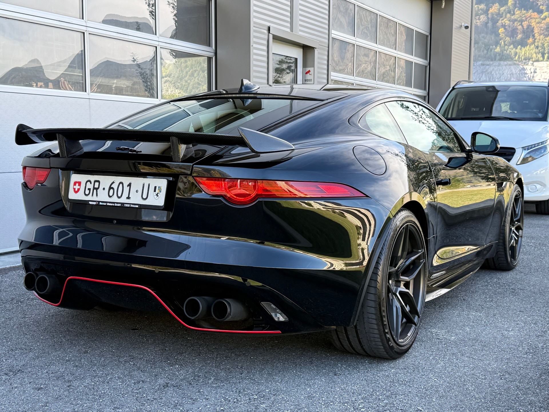 JAGUAR F-Type Coupé R 5.0 V8 S/C AWD-image-2