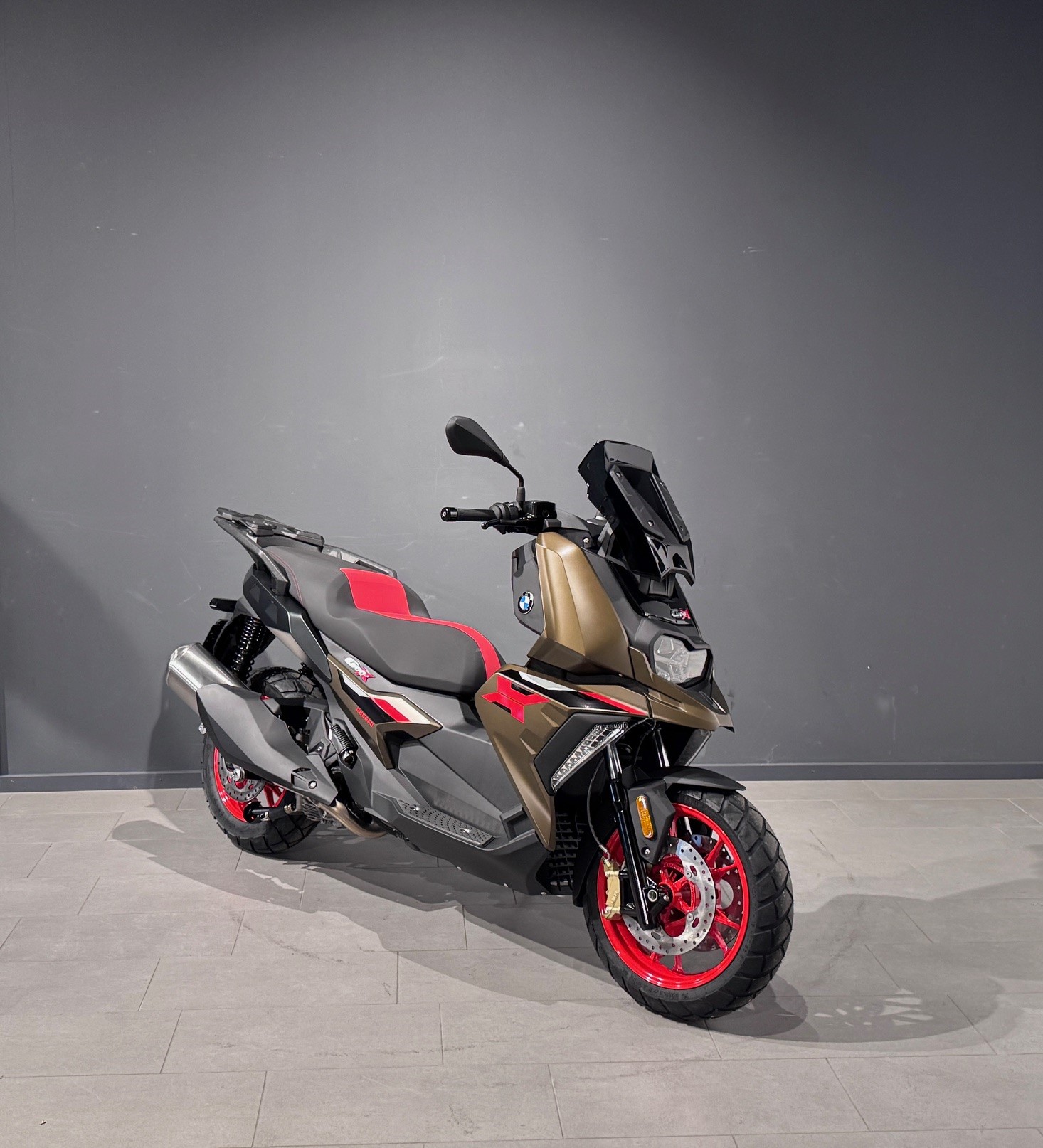 BMW C 400 X ABS Rugged Bächli Jubi Deal-showroom-element-2