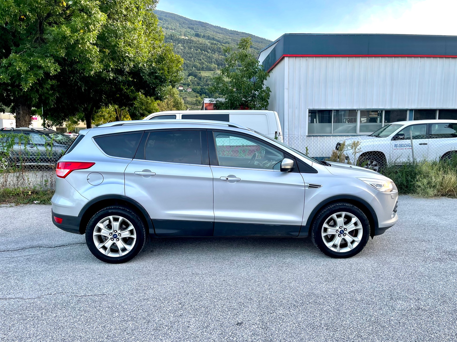 FORD Kuga 2.0 TDCi Titanium S 4WD PowerShift-image-12