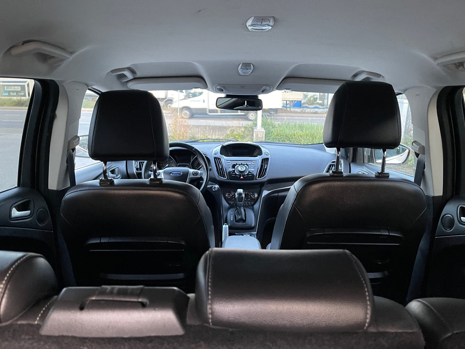 FORD Kuga 2.0 TDCi Titanium S 4WD PowerShift-image-5