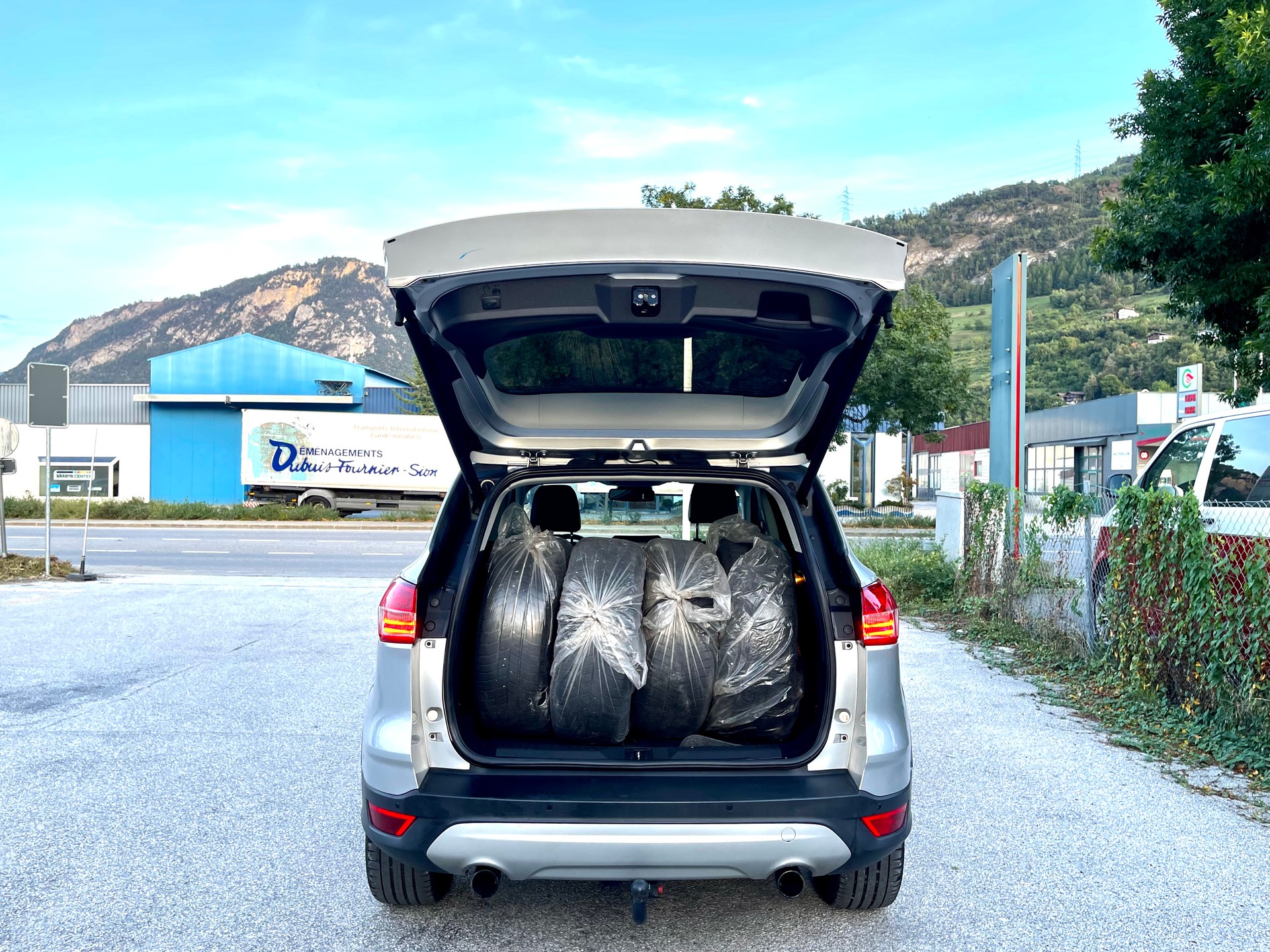 FORD Kuga 2.0 TDCi Titanium S 4WD PowerShift-image-3