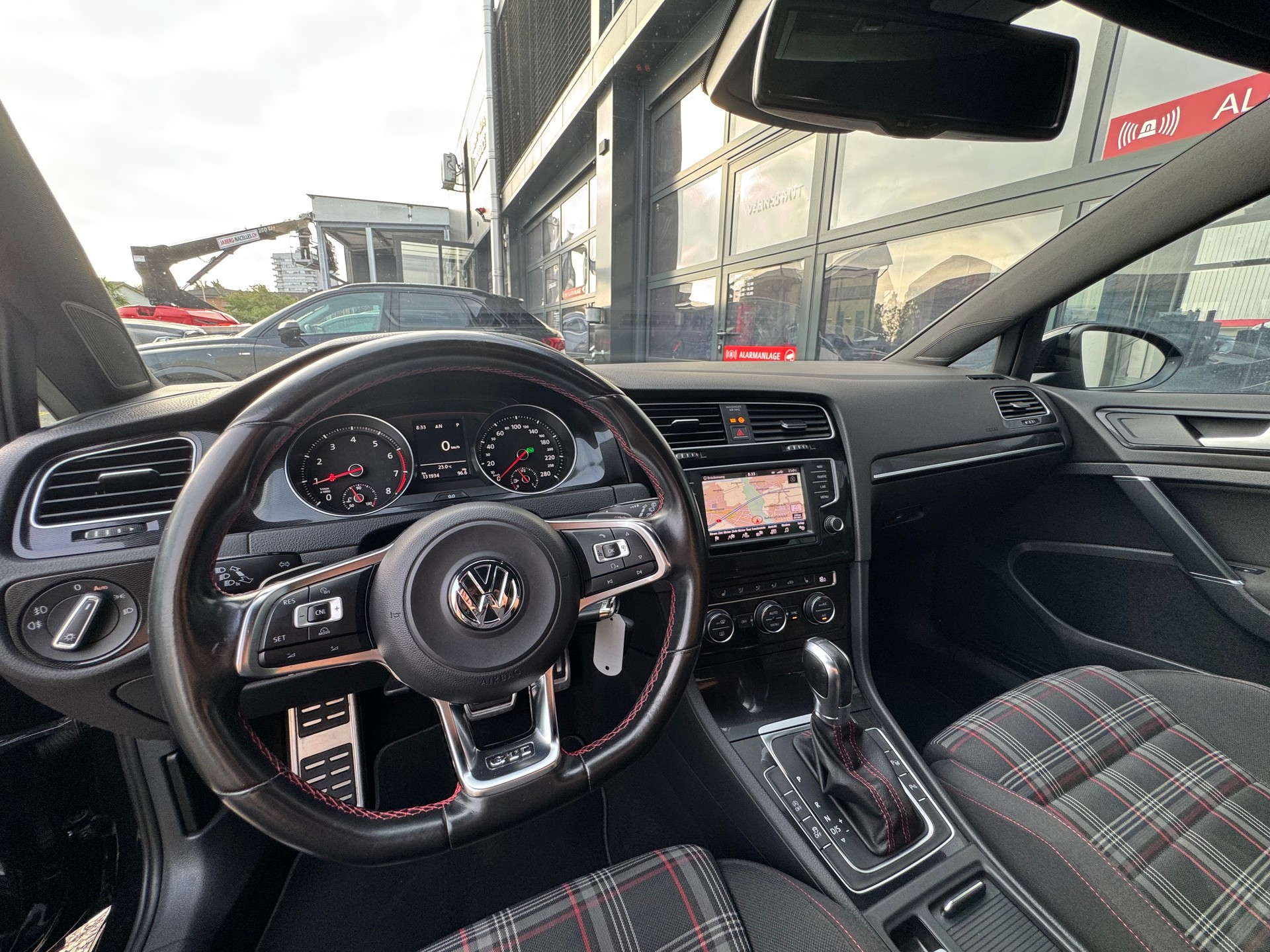 VW Golf 2.0 TSI GTI DSG-image-9
