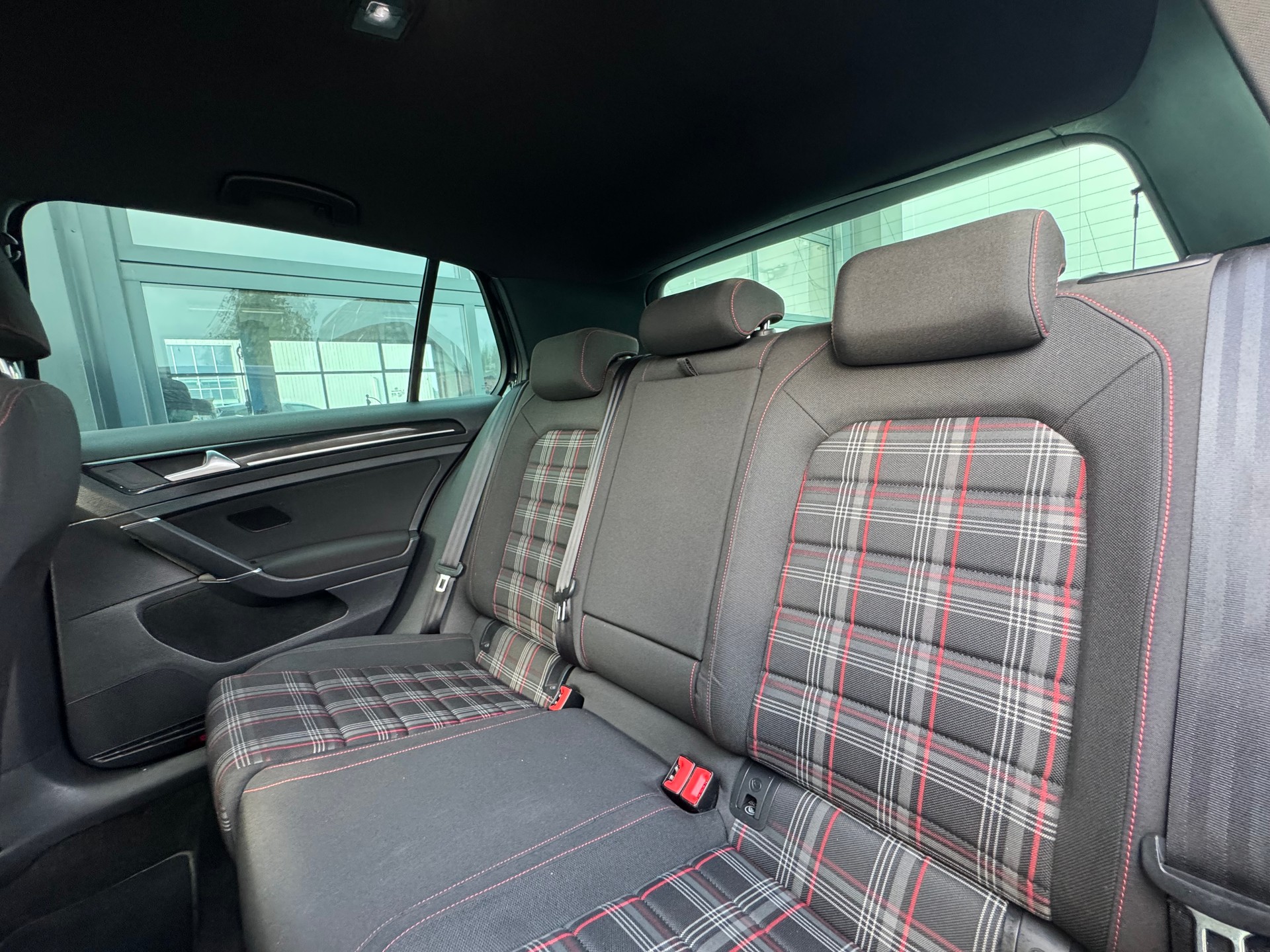 VW Golf 2.0 TSI GTI DSG-image-13