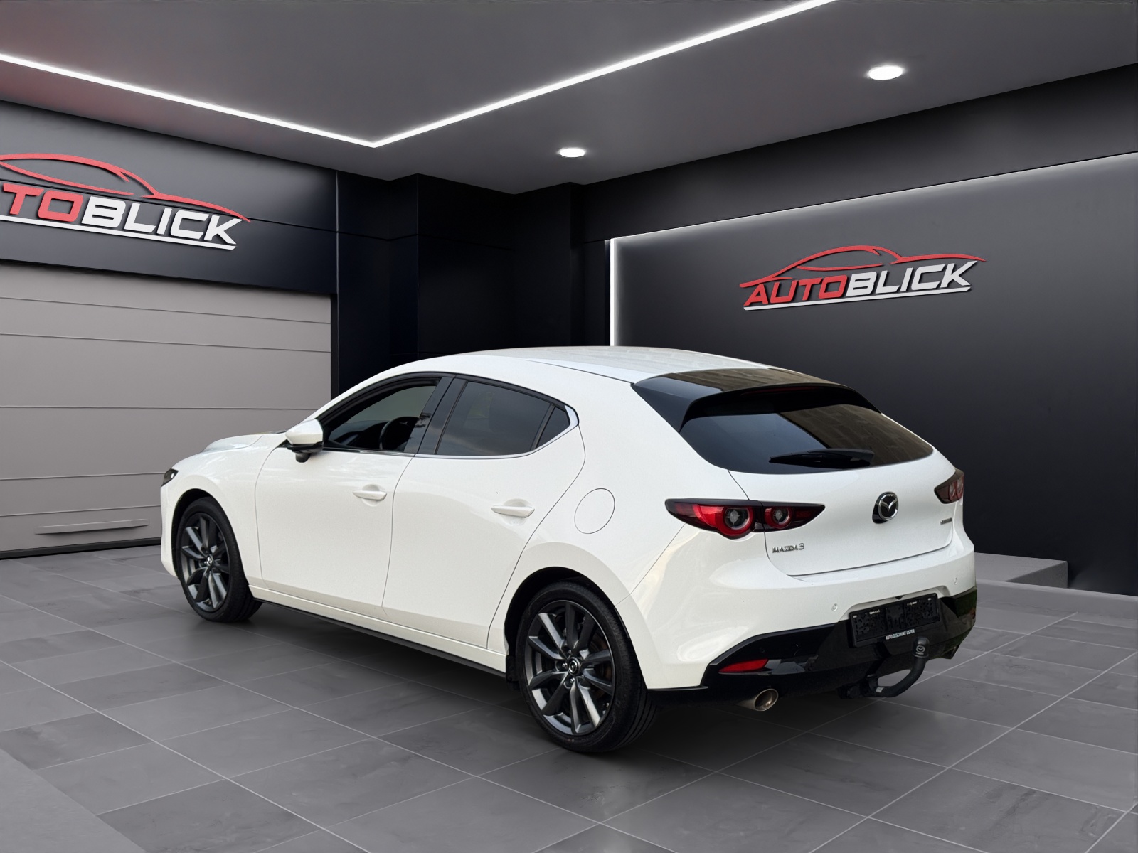 MAZDA 3 Hatchback SKYACTIV-X M Hybrid 186 Revolution Automat Frisch ab MFK & Service – 17Monate Werksgarantie bis 2028.-image-1