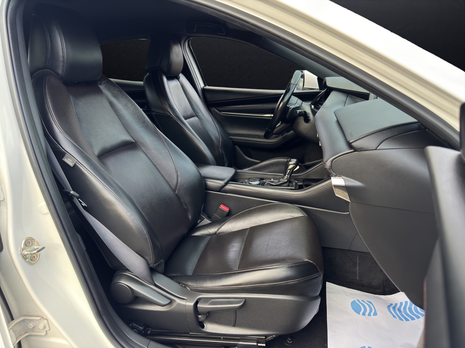 MAZDA 3 Hatchback SKYACTIV-X M Hybrid 186 Revolution Automat Frisch ab MFK & Service – 17Monate Werksgarantie bis 2028.-image-13