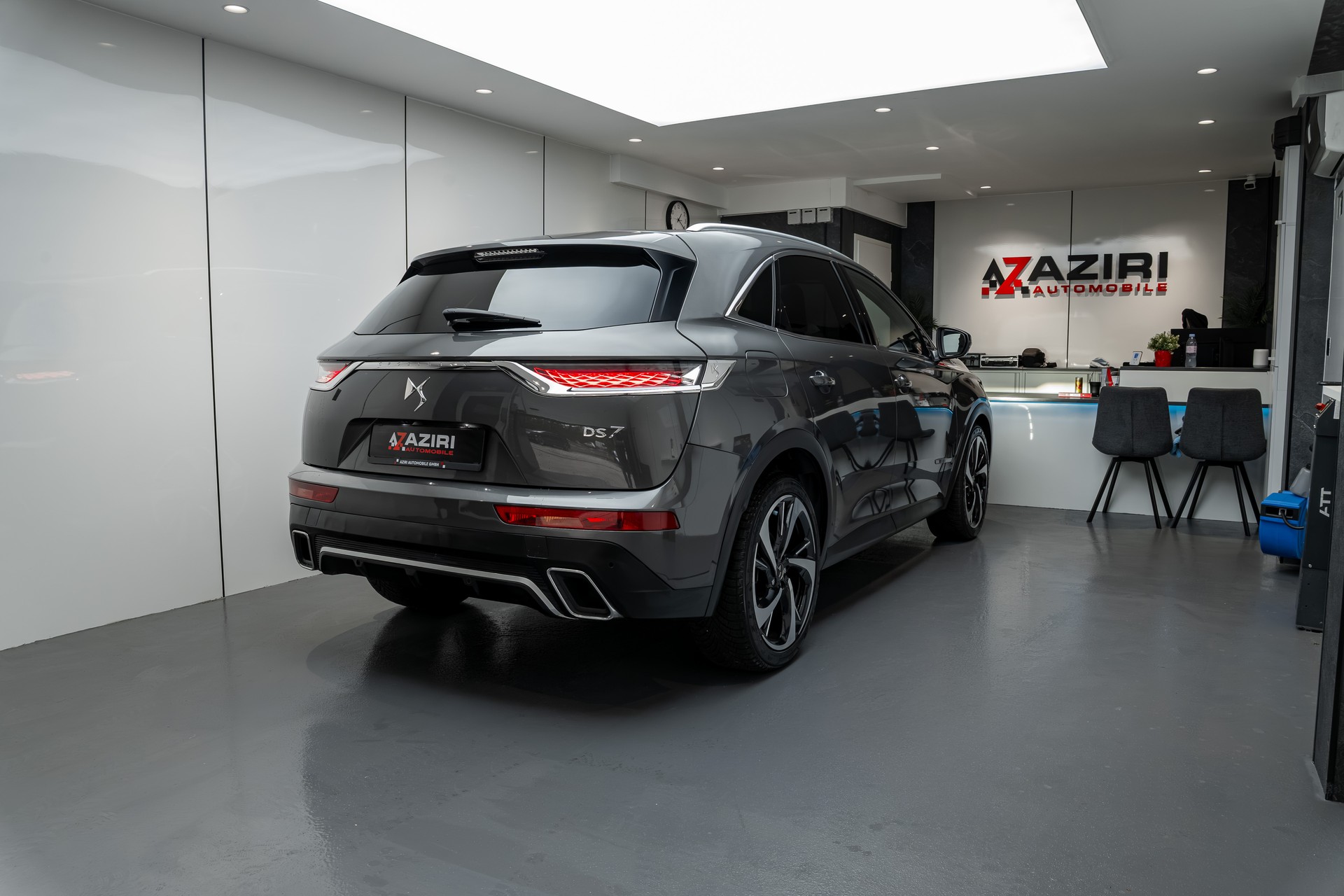 DS AUTOMOBILES DS 7 Crossback 2.0 BlueHDi Rivoli Edition-showroom-element-3
