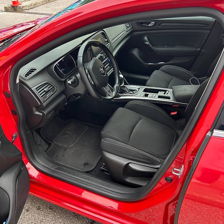 RENAULT MEGANE-image-4