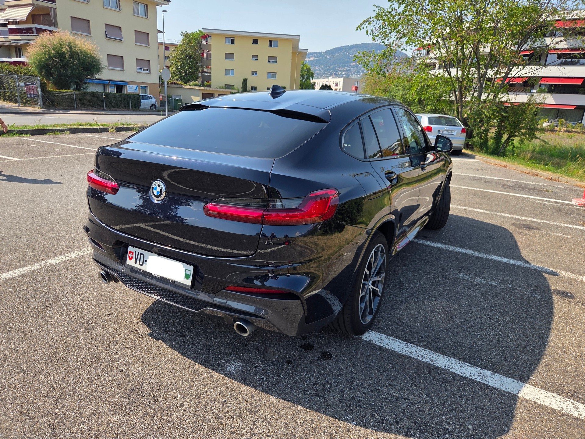 BMW 30i xDrive-image-6