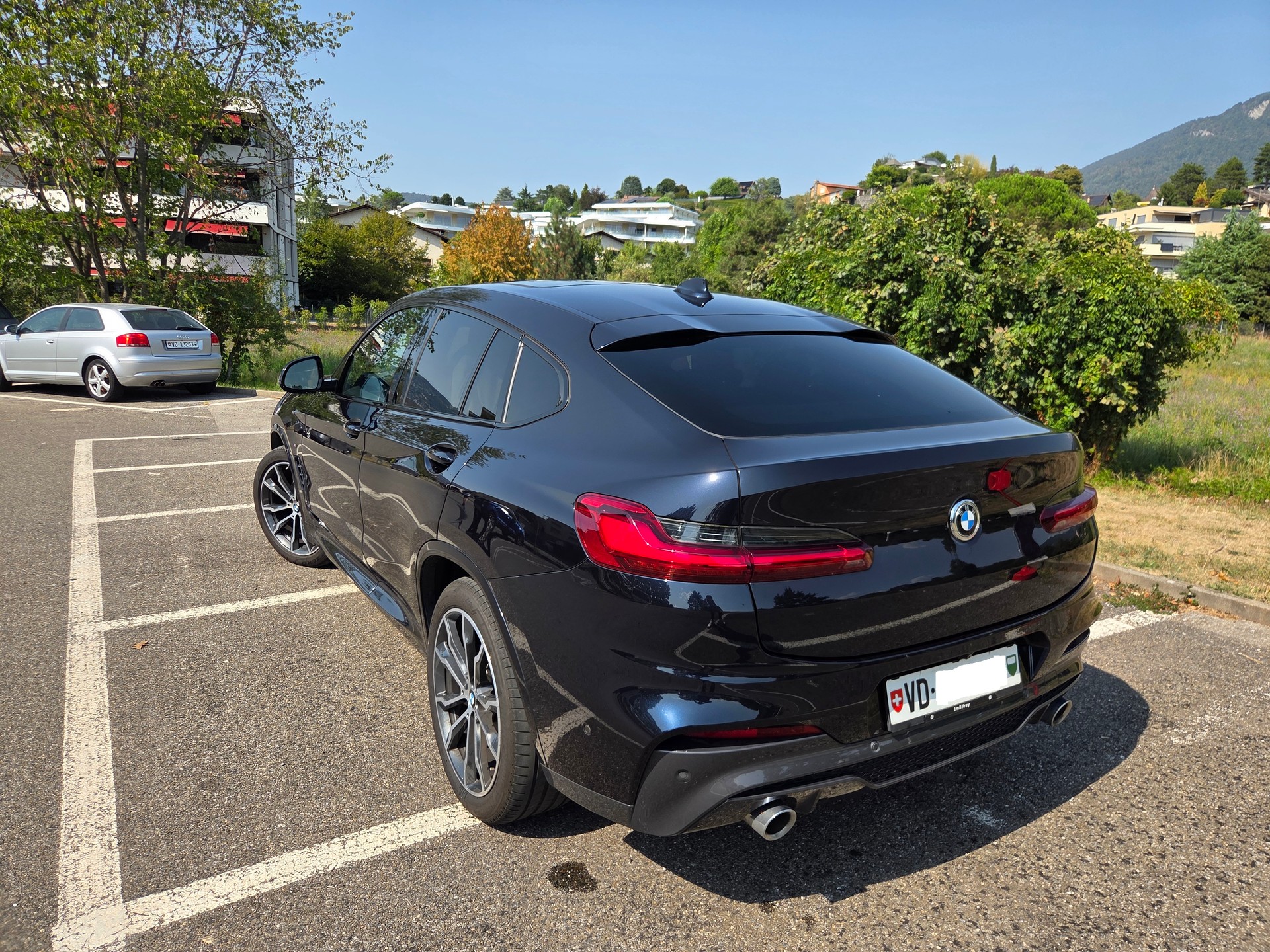 BMW 30i xDrive-image-3