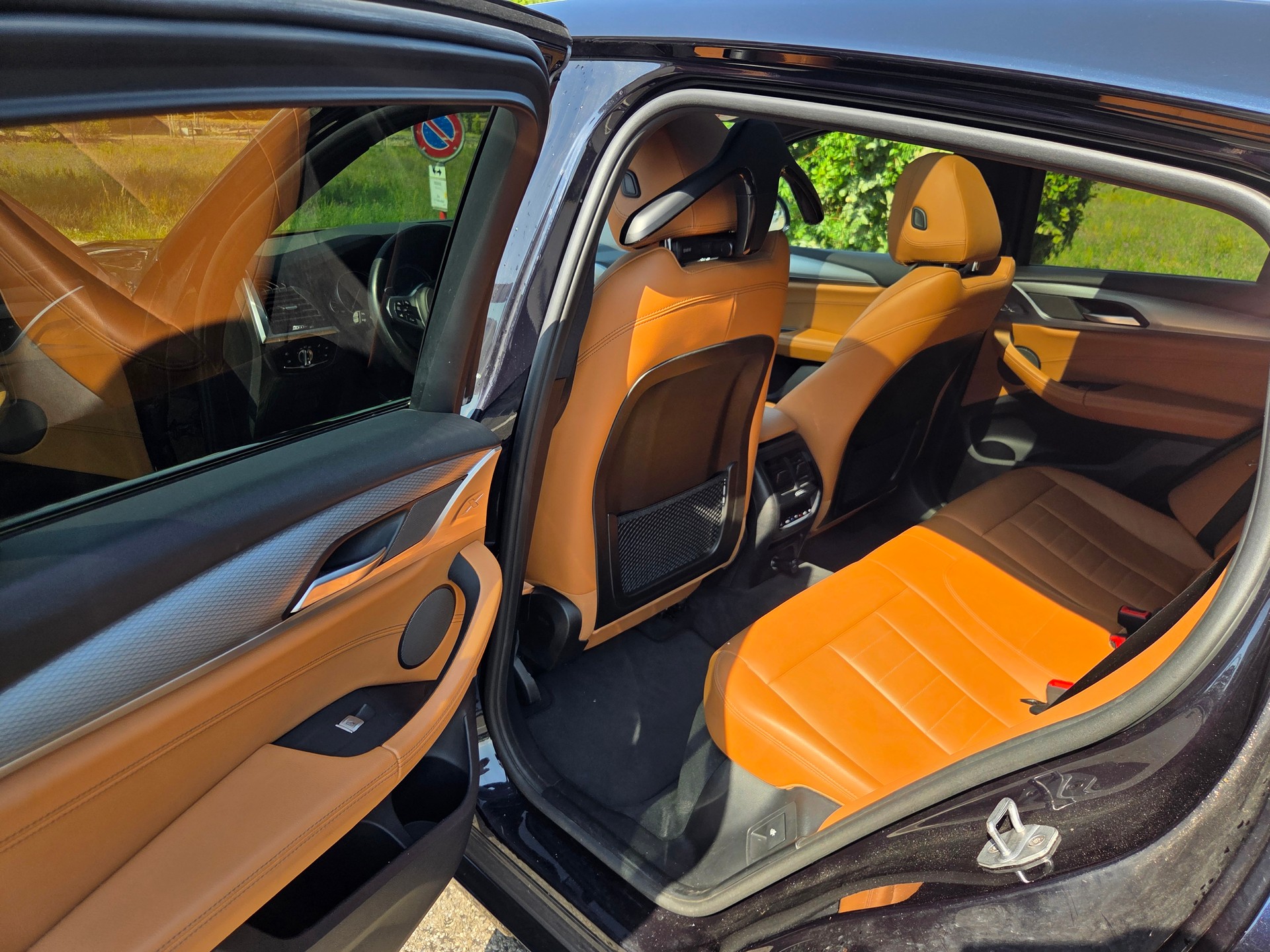 BMW 30i xDrive-image-12